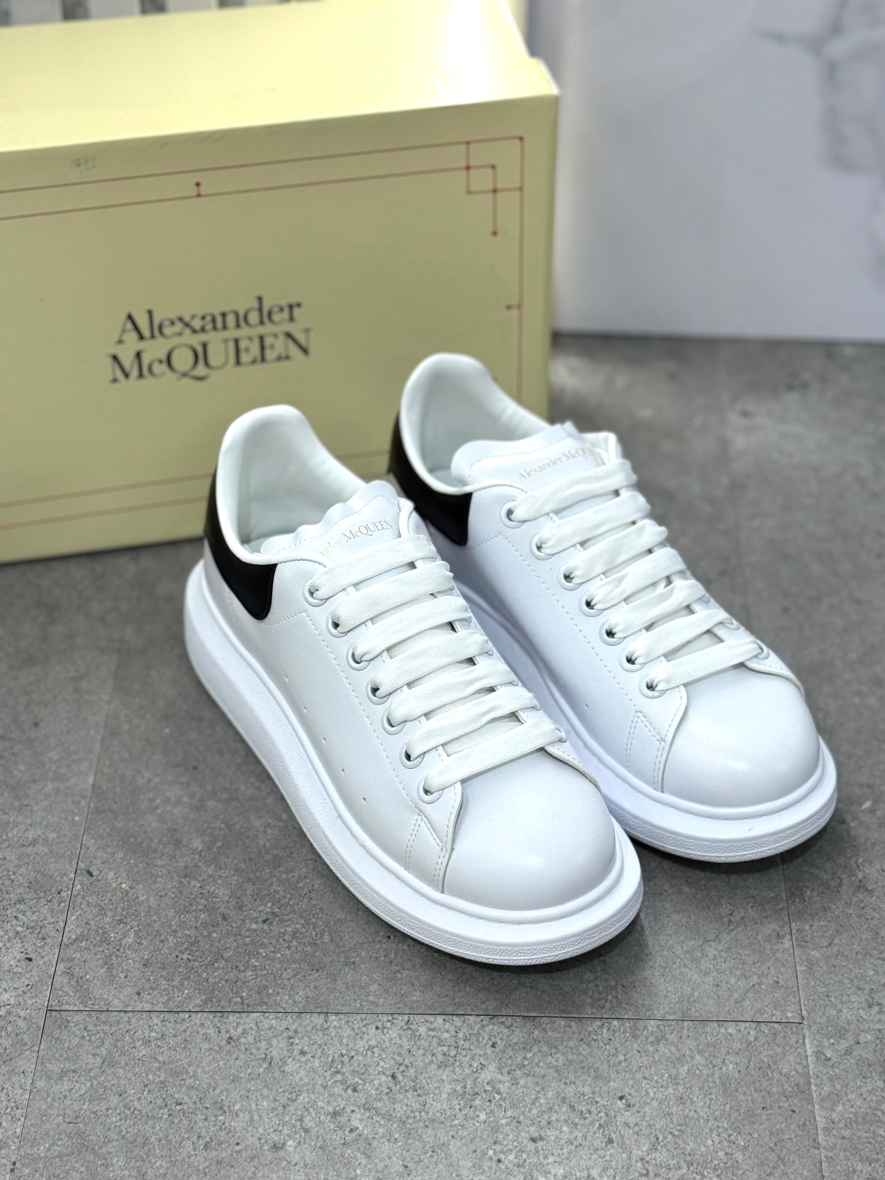 ALEXANDER MCQUEEN SNEAKER - NEW1166