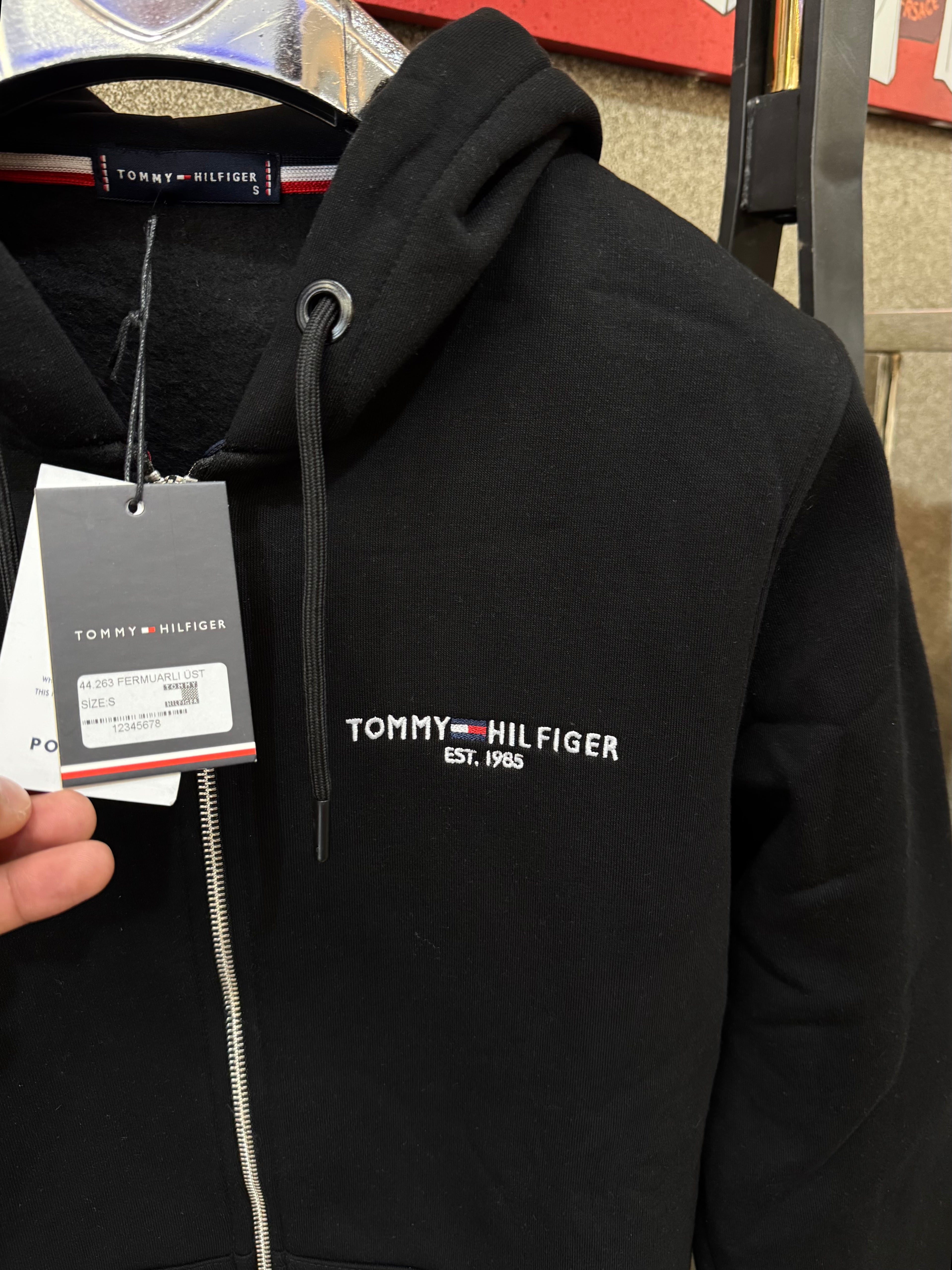 ΖΑΚΕΤΑ TOMMY HILFIGER - 1212