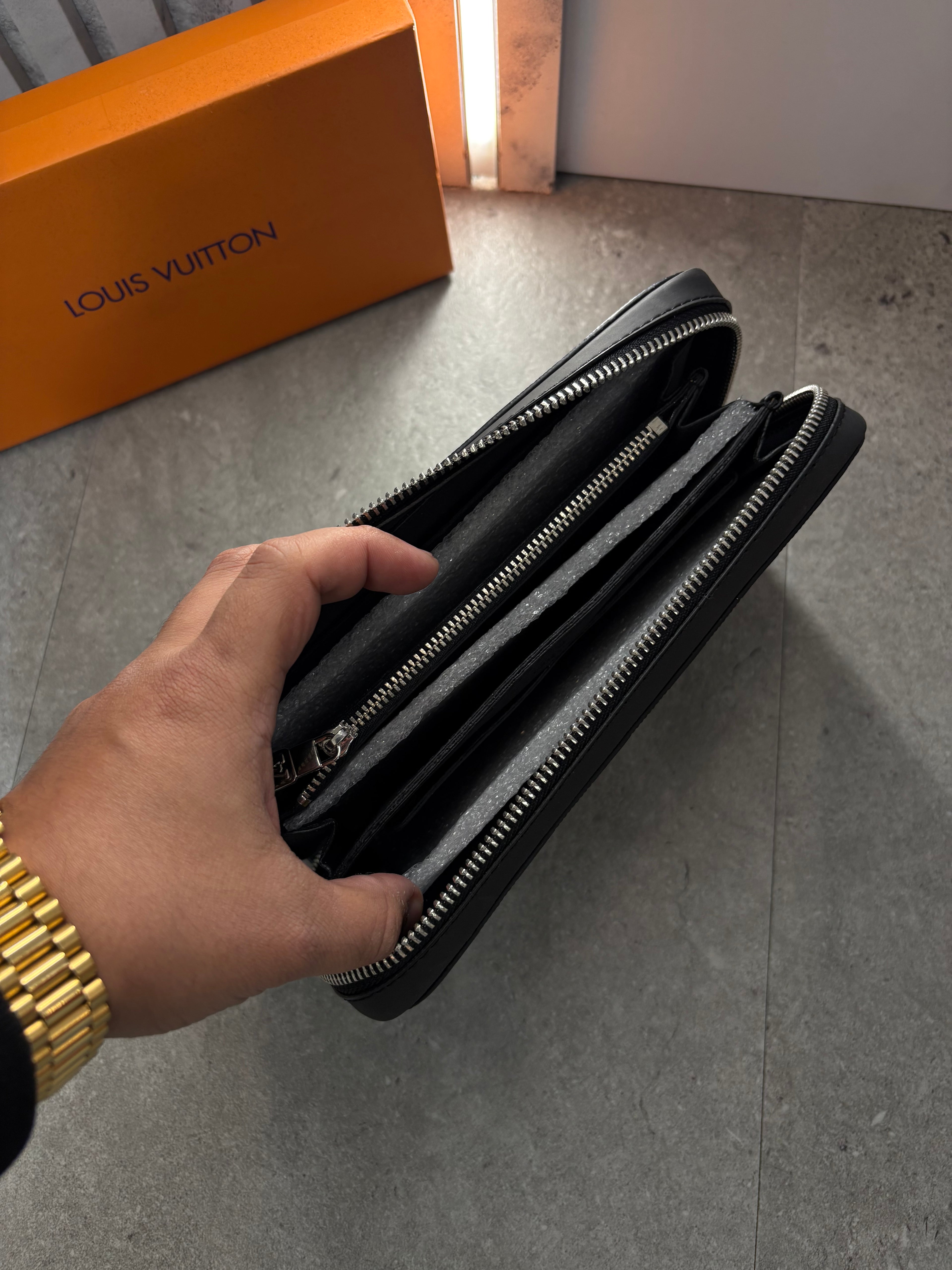 ΠΟΡΤΟΦΟΛΙ ΧΕΙΡΟΣ LOUIS VUITTON - NEW1385