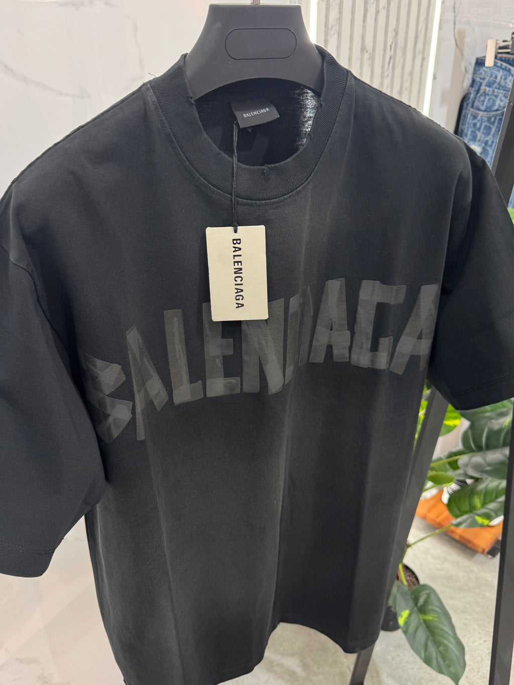 BALENCIAGA Tape Logo Oversized T-Shirt – Black - NEW1752