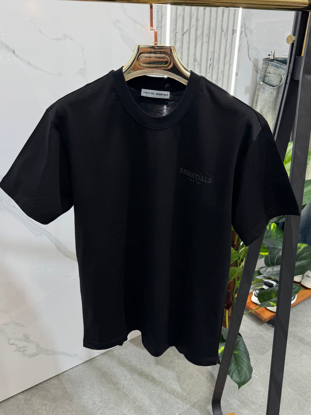 FEAR OF GOD ESSENTIALS T-Shirt – Black - NEW1885