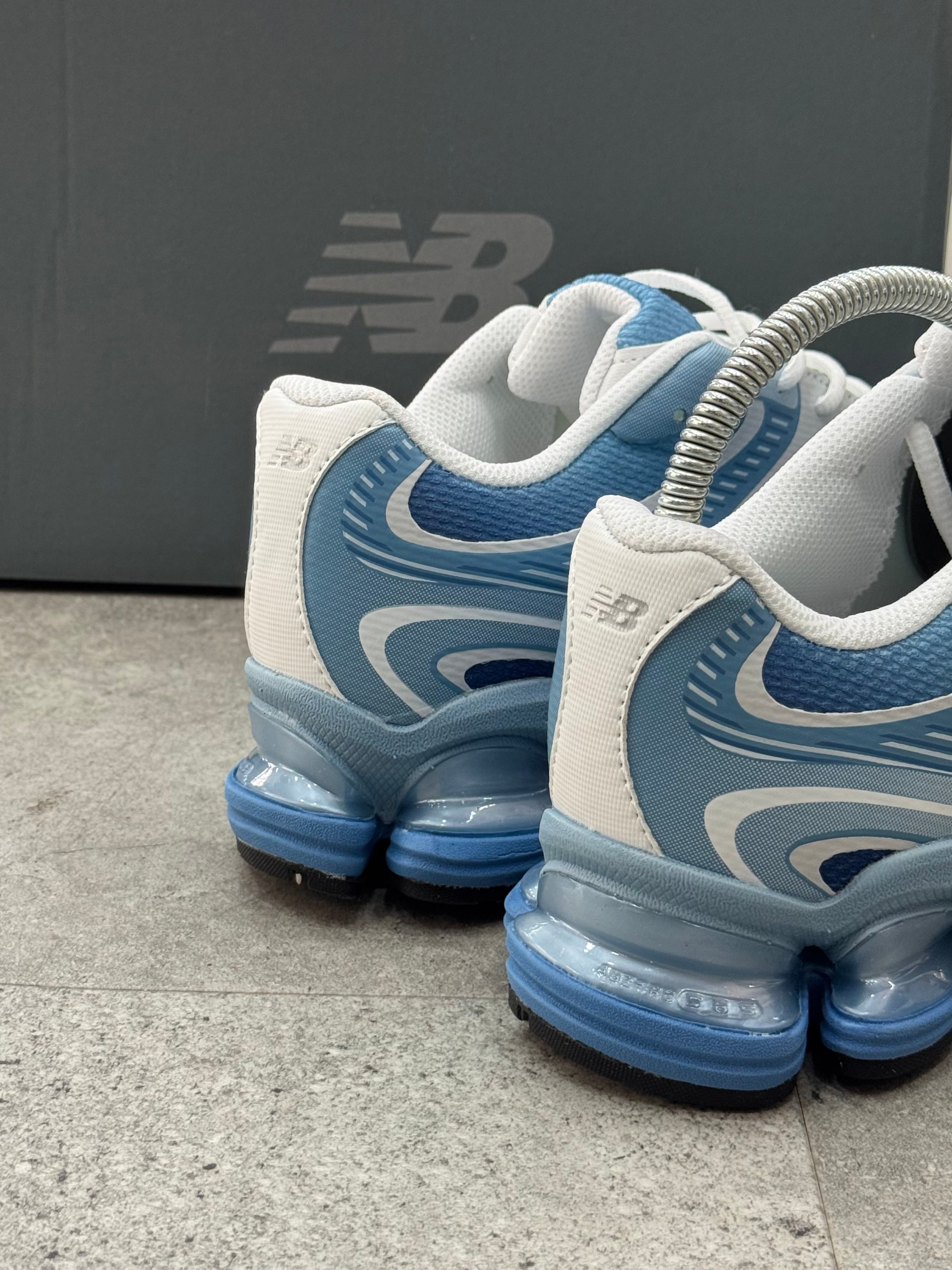 NEW BALANCE 2000 – Light Blue / Royal Blue - NEW1809