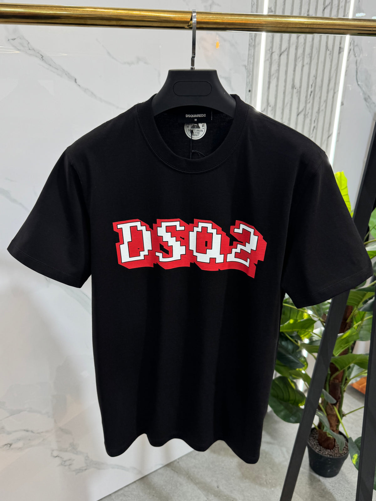 Pixel Graphic Print T-Shirt – Black - NEW1961