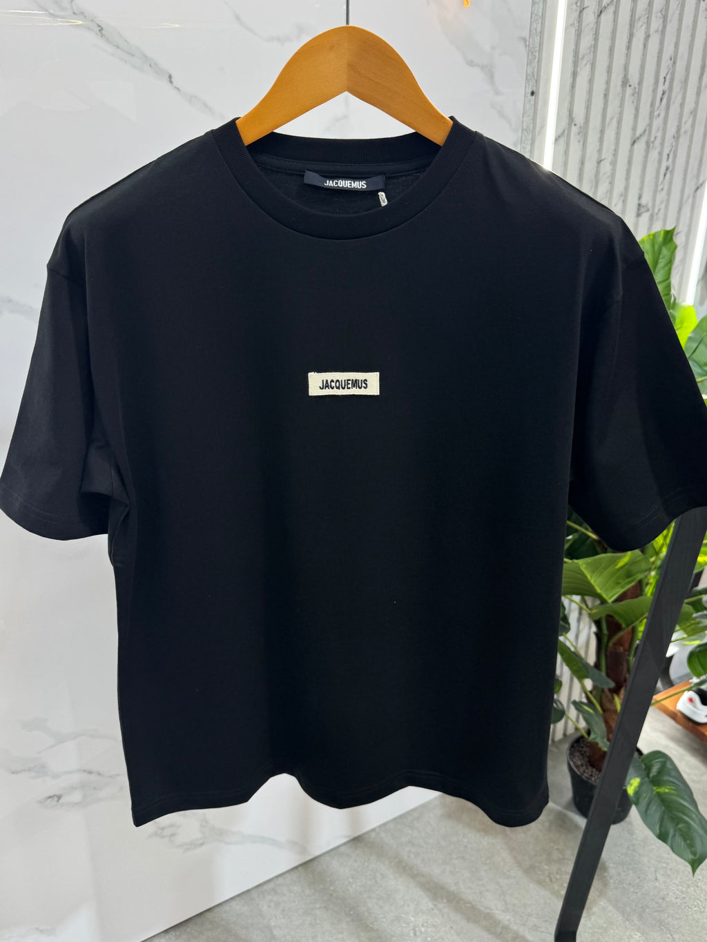 JACQUEMUS Logo Patch Ανδρικό T-Shirt – Black - NEW1729