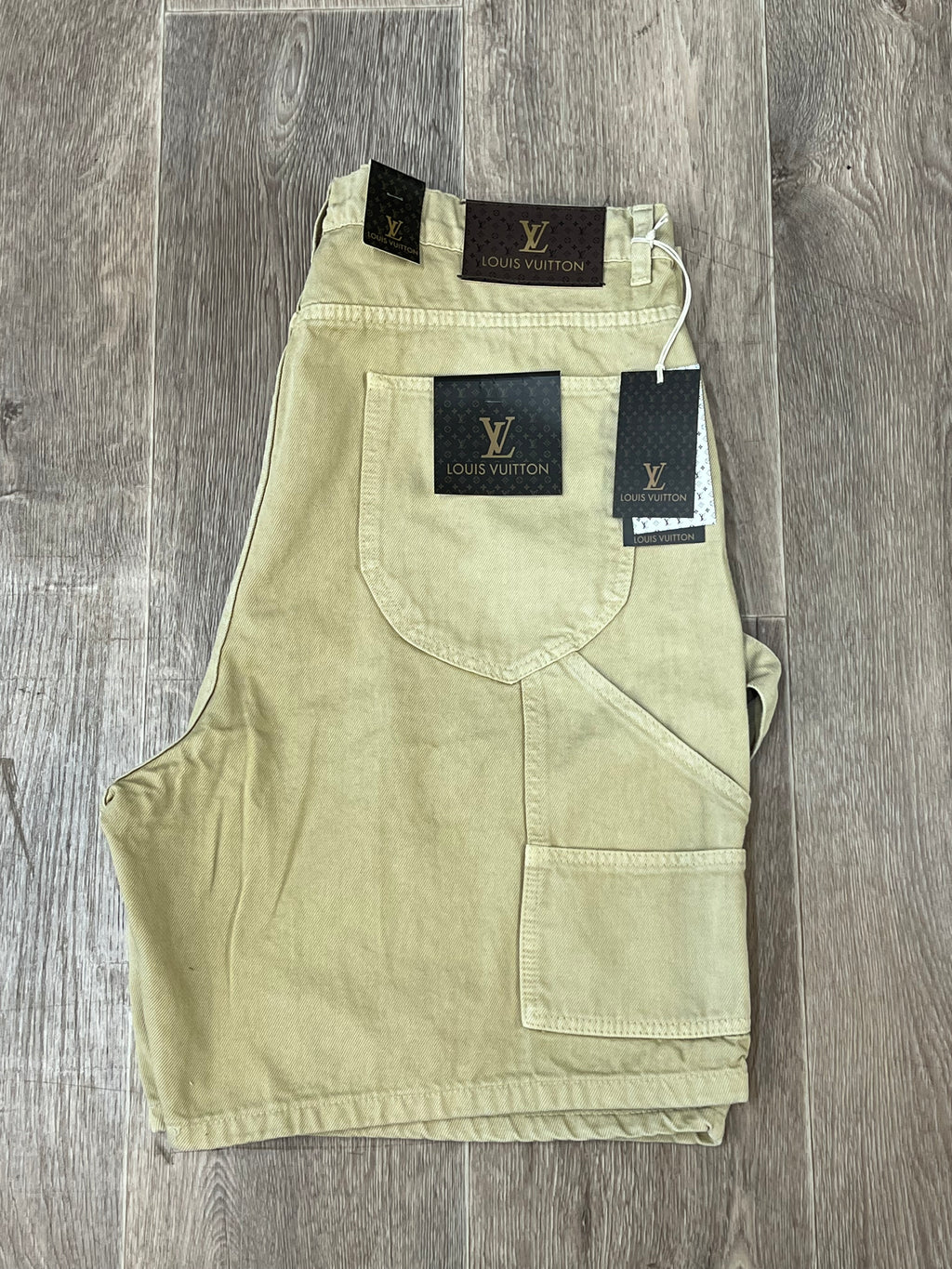 ΒΕΡΜΟΥΔΑ LOUIS VUITTON - NEW1578