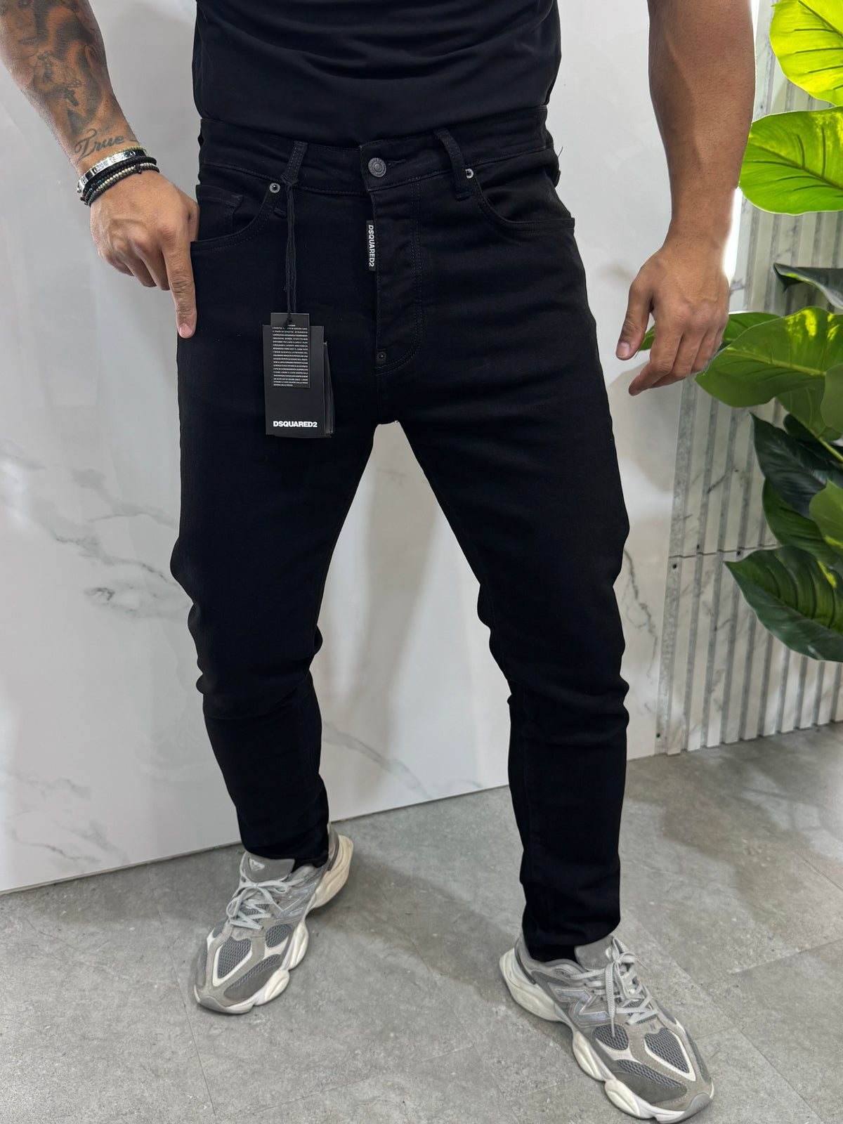 Slim Fit Clean Denim – Solid Black - NEW1890