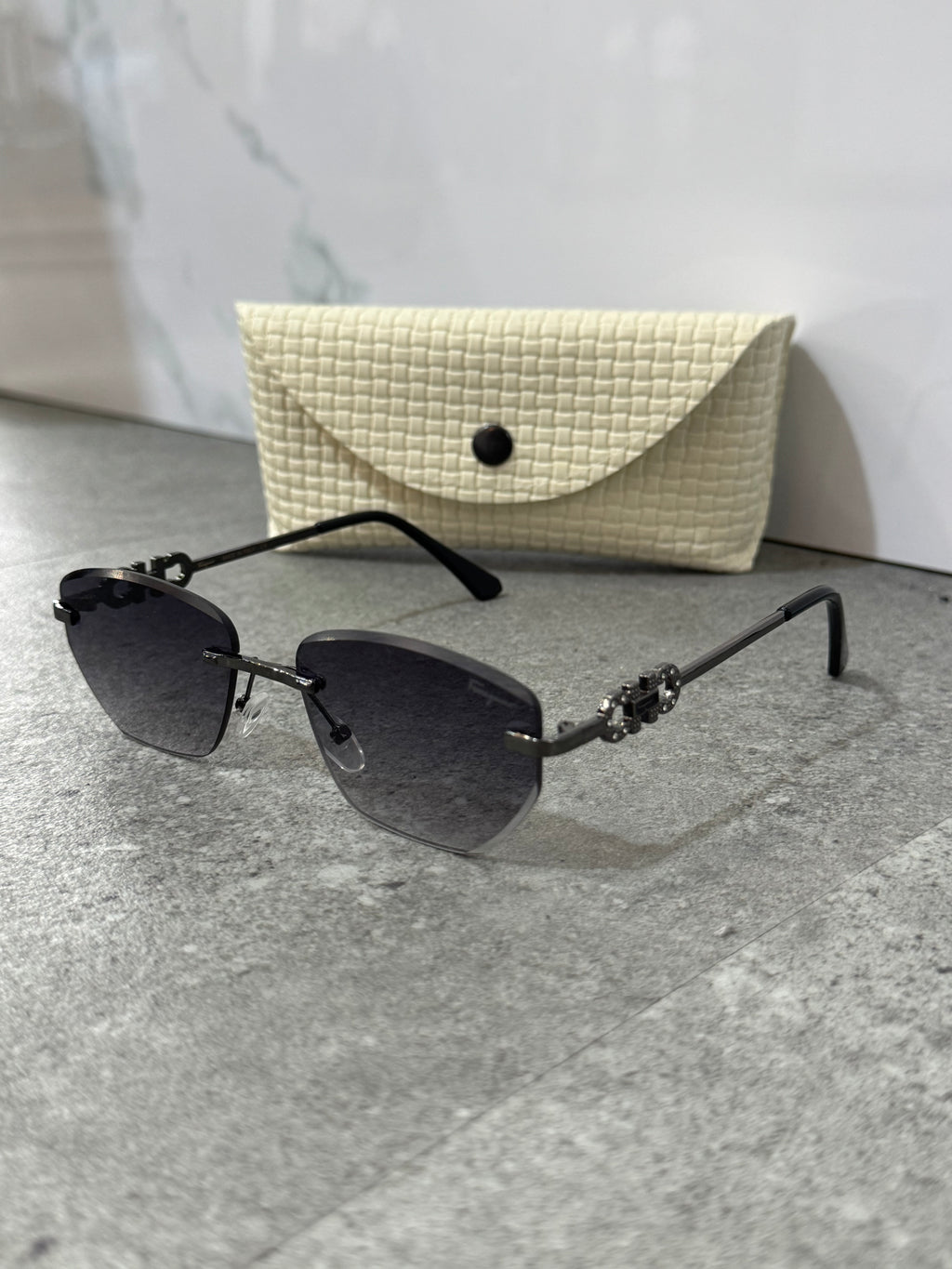 SALVATORE FERRAGAMO Gancini Rimless Sunglasses – Gunmetal / Gradient Grey - NEW1907