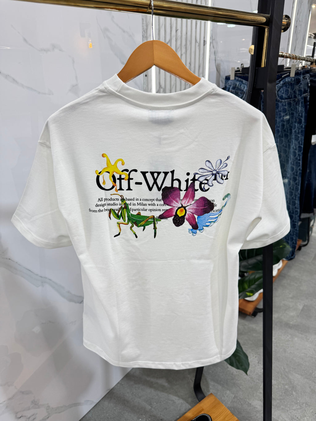 OFF-WHITE Praying Mantis & Floral Oversized T-Shirt – White - NEW1756