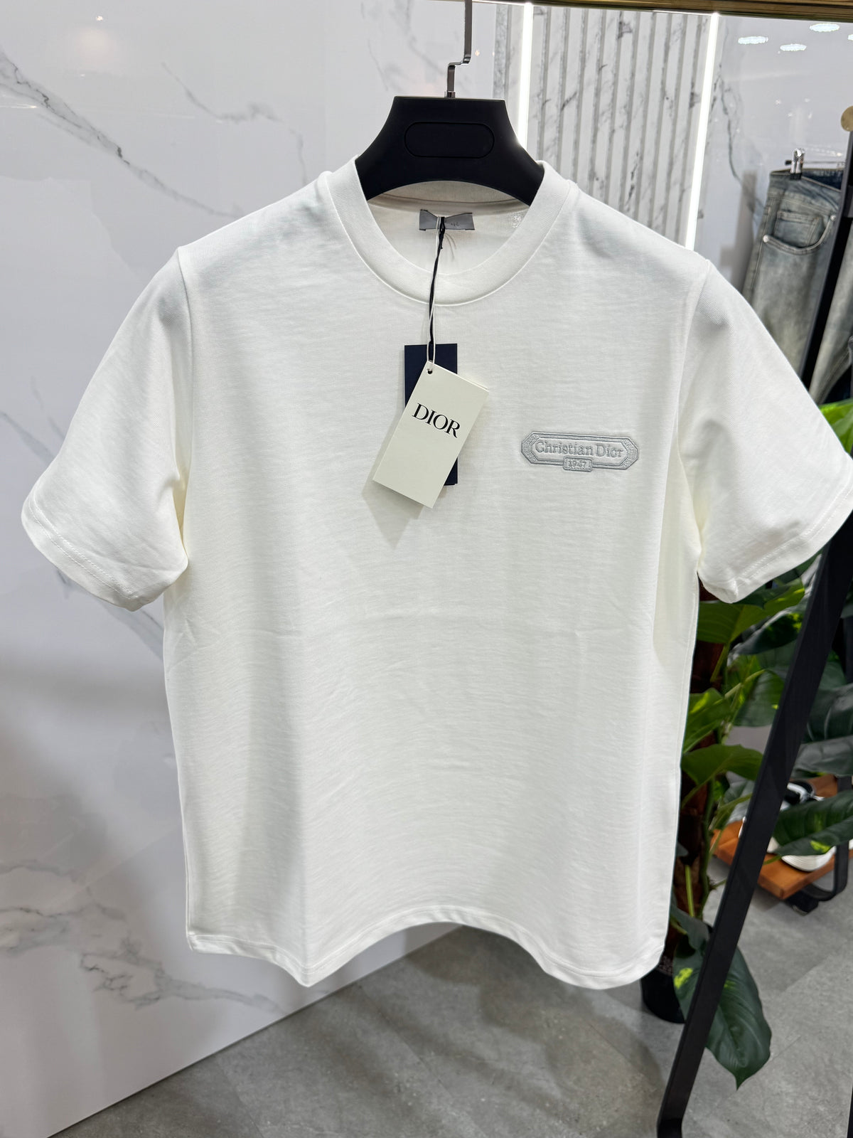 DIOR Embroidered Logo Patch T-Shirt – Off-White / Cream - NEW1884