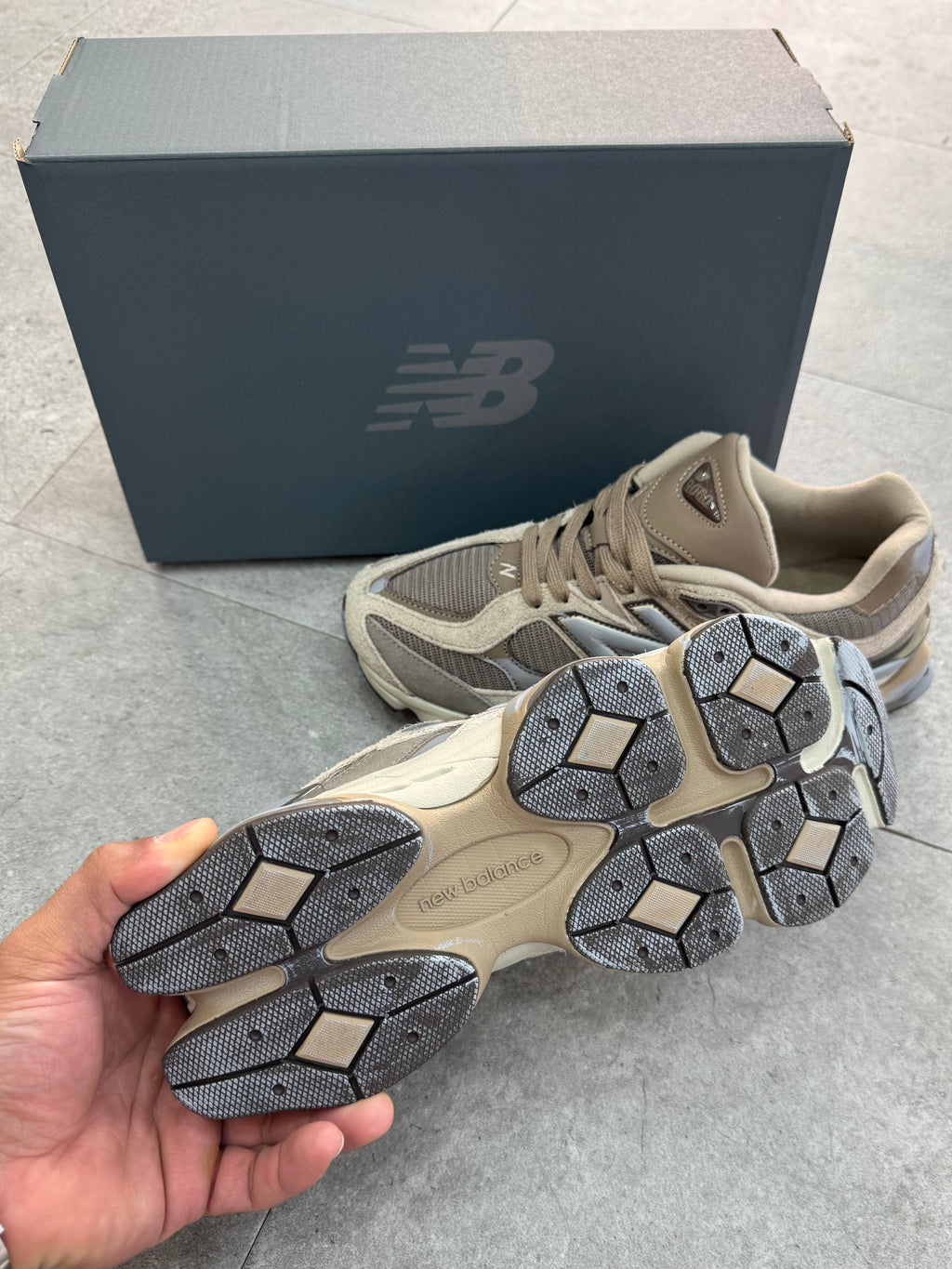 New Balance 9060 "Mushroom" - NEW1623