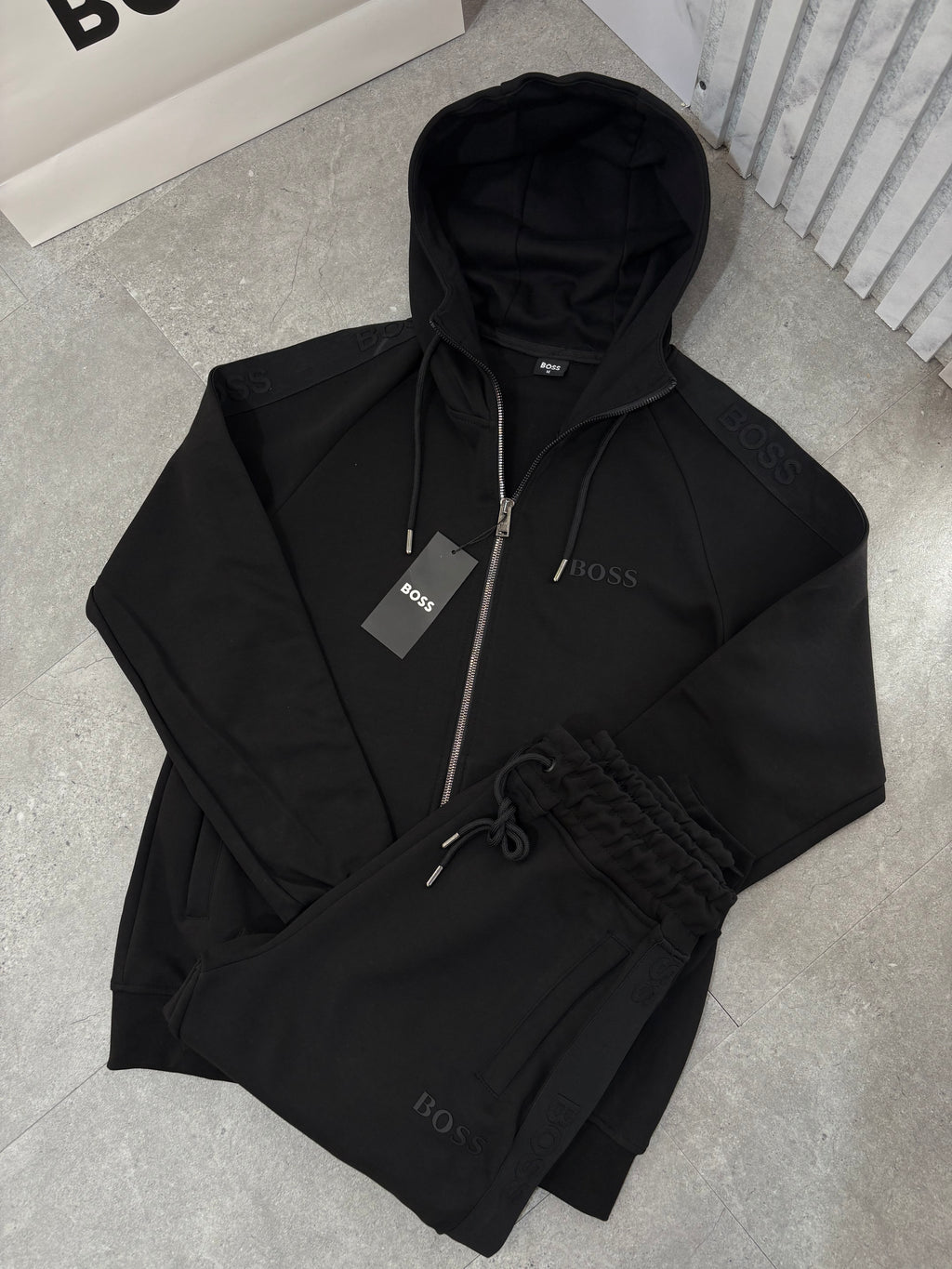 OUTFIT SET HUGO BOSS - NEW1276