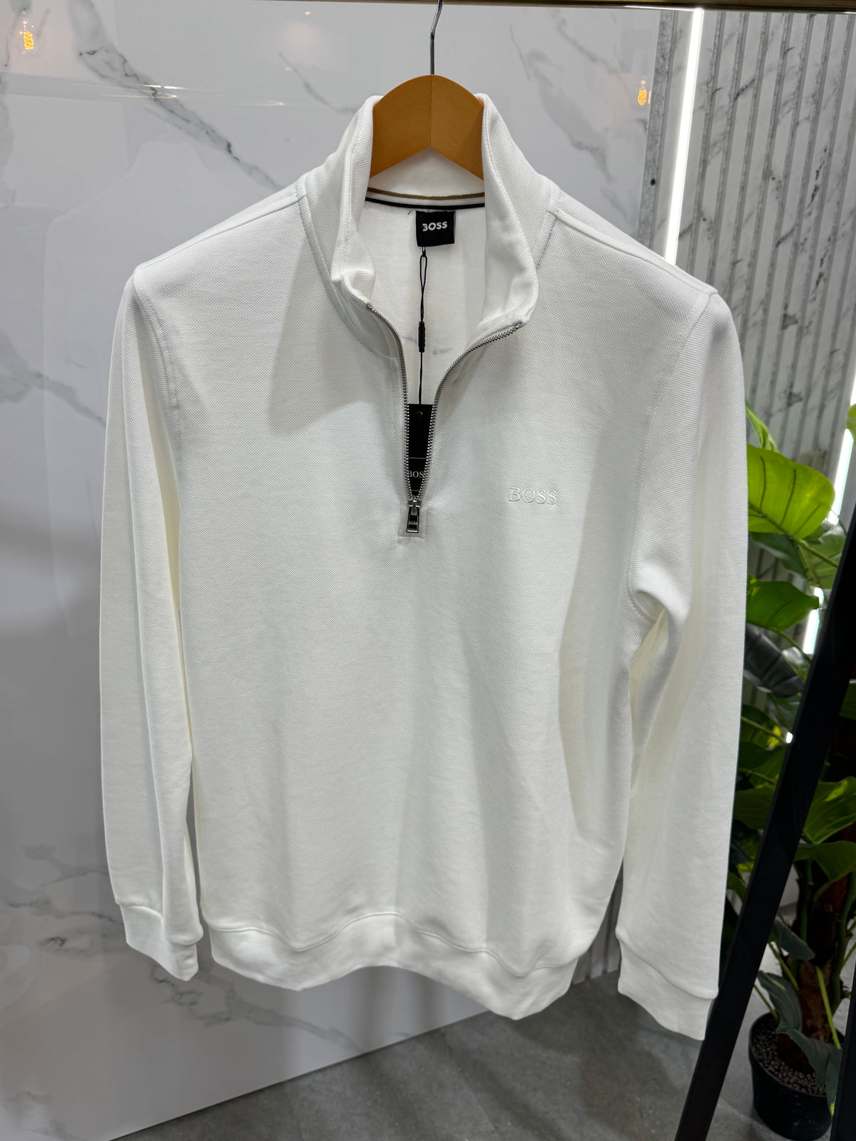 BOSS Quarter-Zip Mock Neck Pullover – White - NEW1923