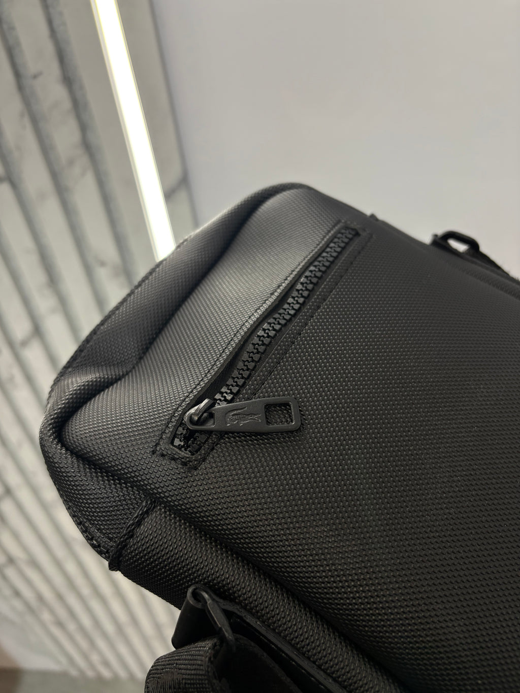 ΤΣΑΝΤΑΚΙ LACOSTE - 1402