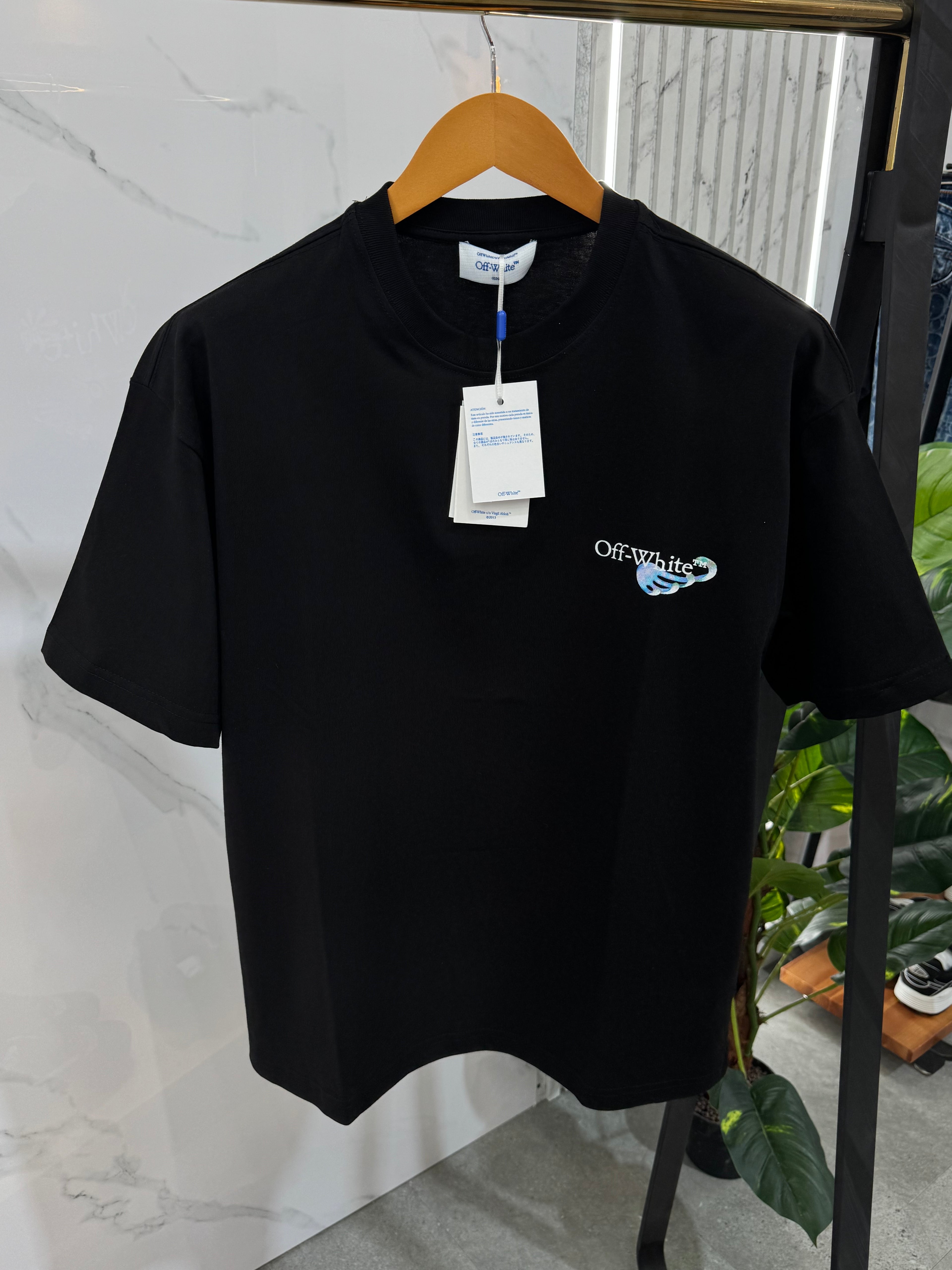 OFF-WHITE Praying Mantis & Floral Oversized T-Shirt – Black -NEW1760