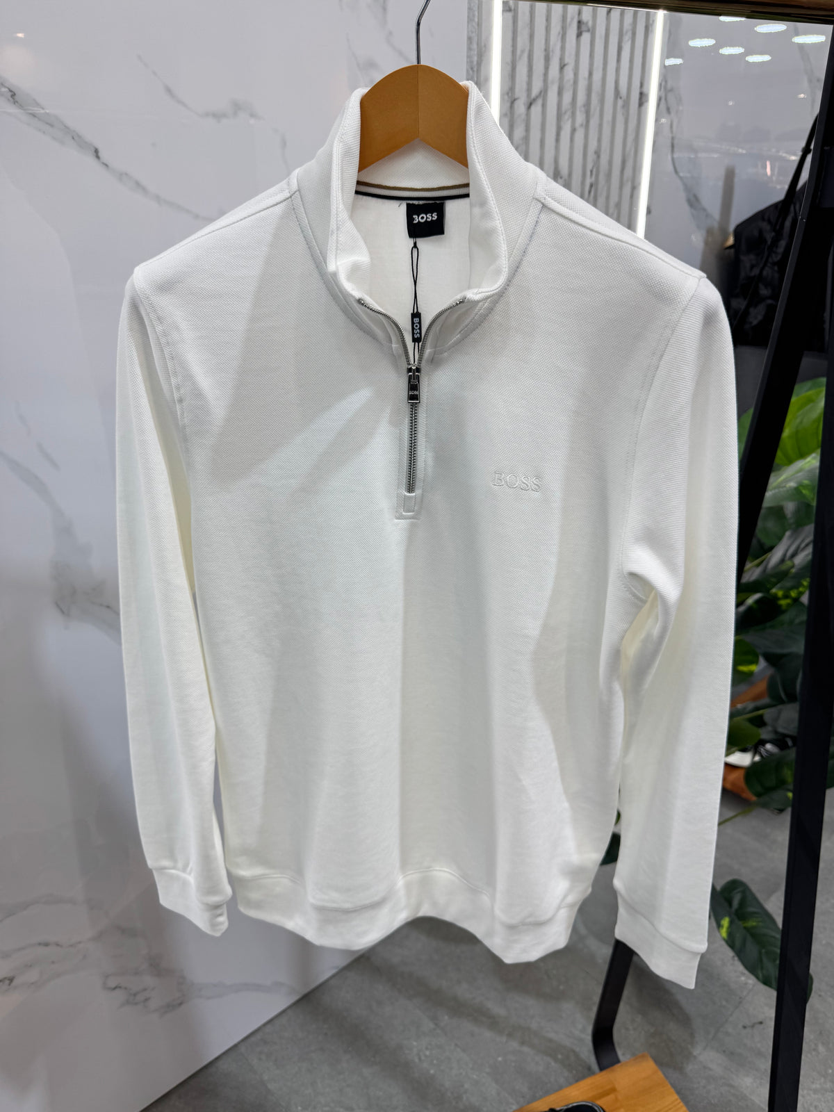 BOSS Quarter-Zip Mock Neck Pullover – White - NEW1923