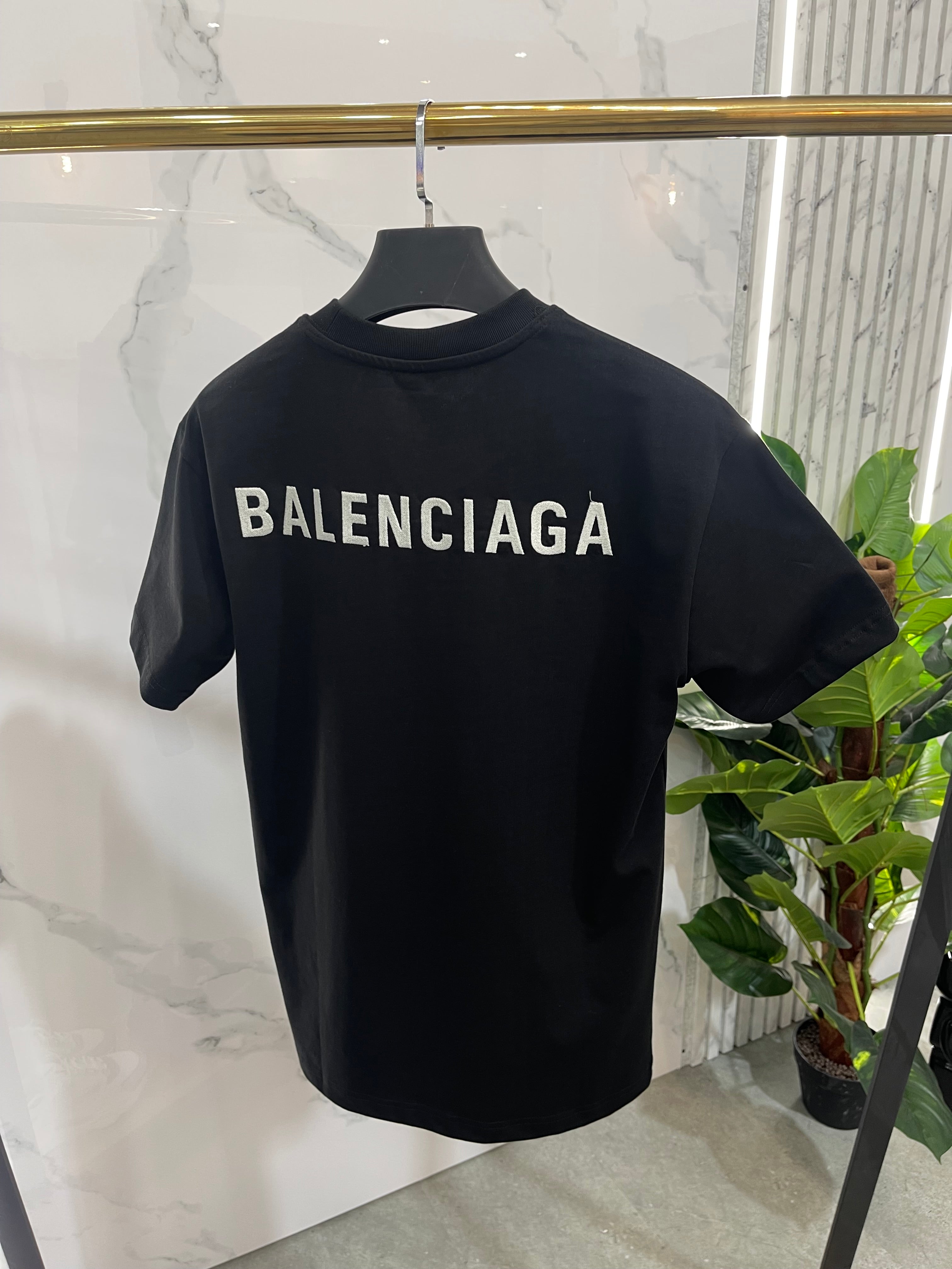 BALENCIAGA Classic Logo T-Shirt – Black - NEW1744
