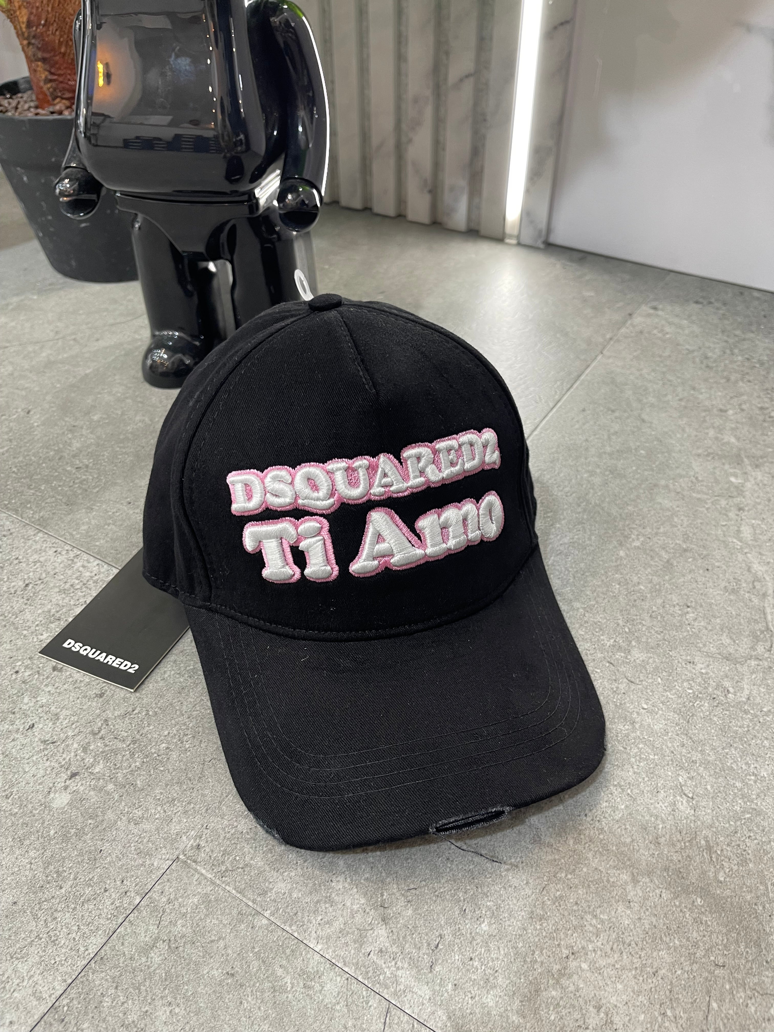DSQUARED2 "Ti Amo" Embroidered Cap – Black / Pink -NEW1732