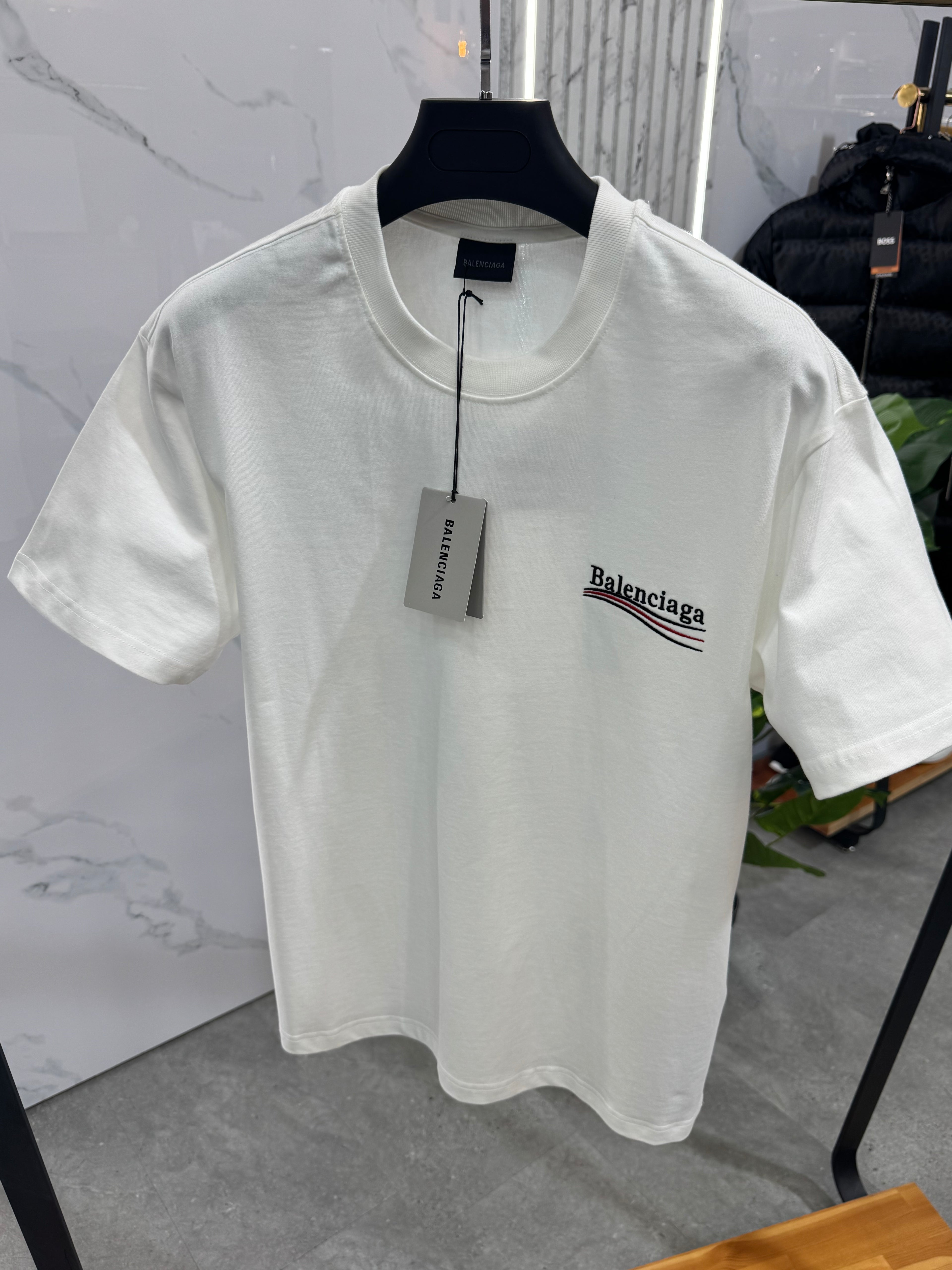 T-SHIRT BALENCIAGA - NEW1526