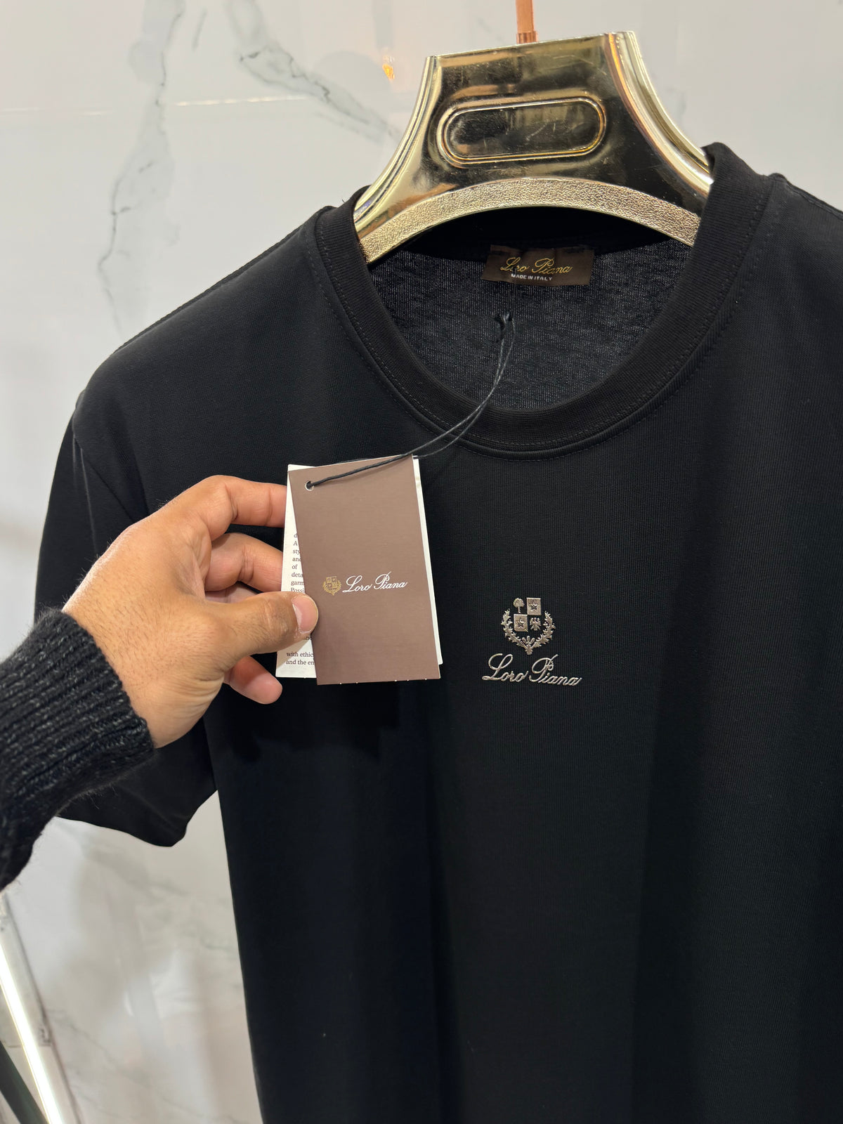 LORO PIANA Centered Crest Embroidered T-Shirt – Black - NEW1913