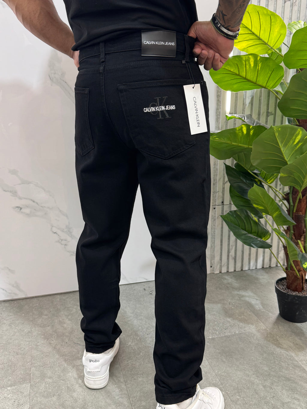 CALVIN KLEIN Regular Fit Jeans – Black / Monogram Pocket Print - NEW1832