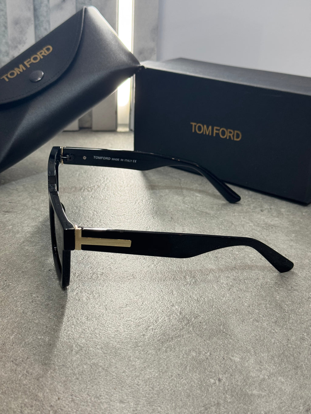 TOM FORD SUNGLASSE - NEW1557