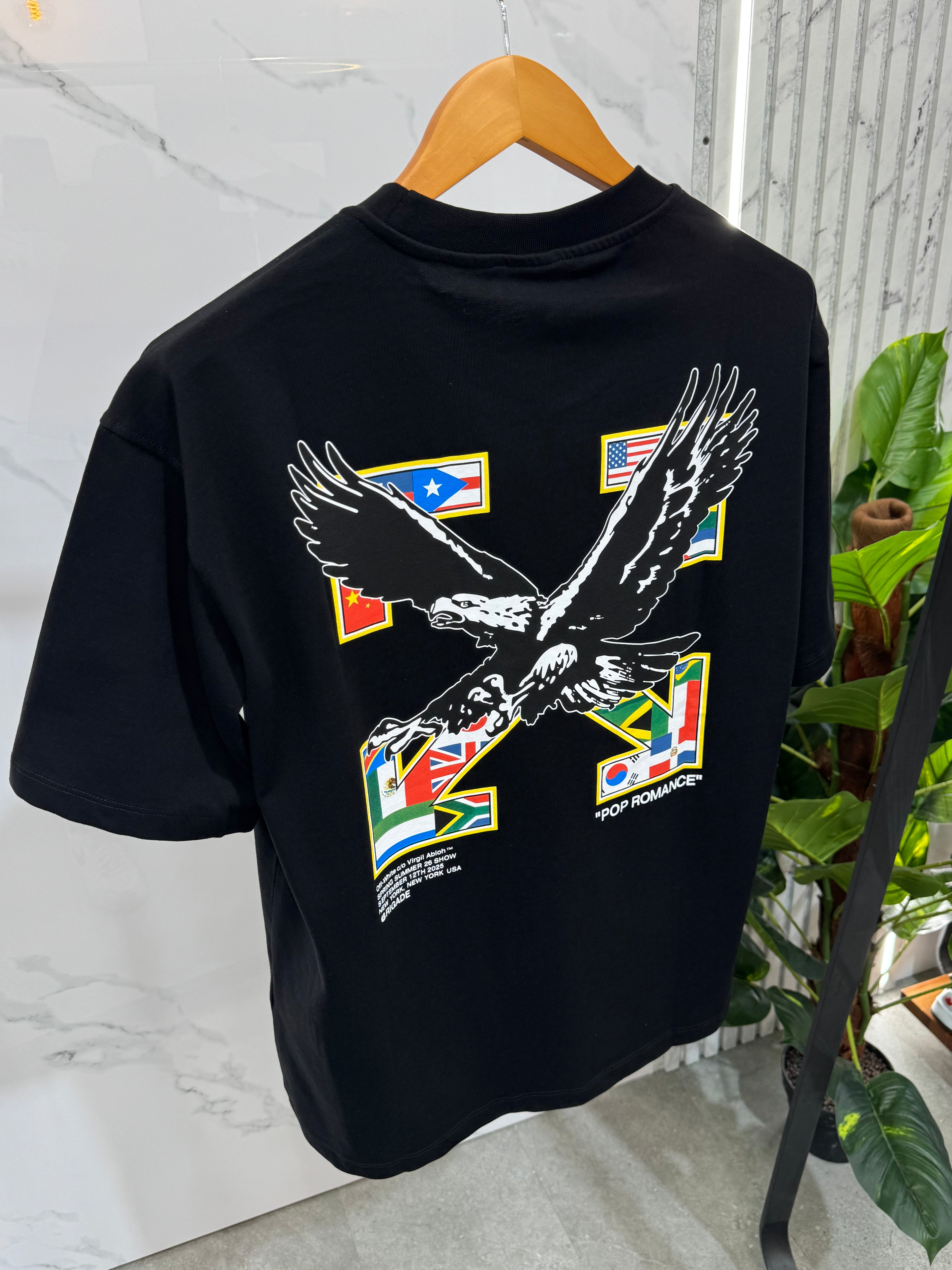 Off-White T-shirt "Eagle Pop Romance" - Black - NEW1672