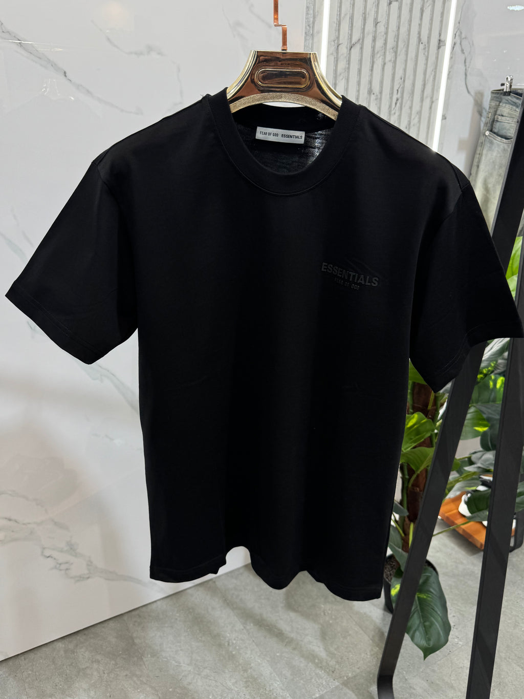 FEAR OF GOD ESSENTIALS T-Shirt – Black - NEW1885