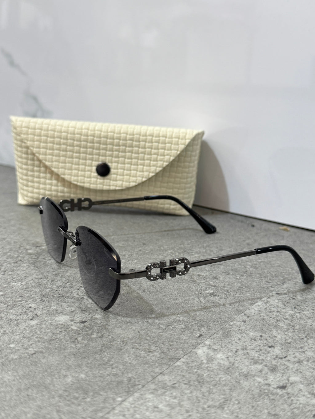 SALVATORE FERRAGAMO Gancini Rimless Sunglasses – Gunmetal / Gradient Grey - NEW1907
