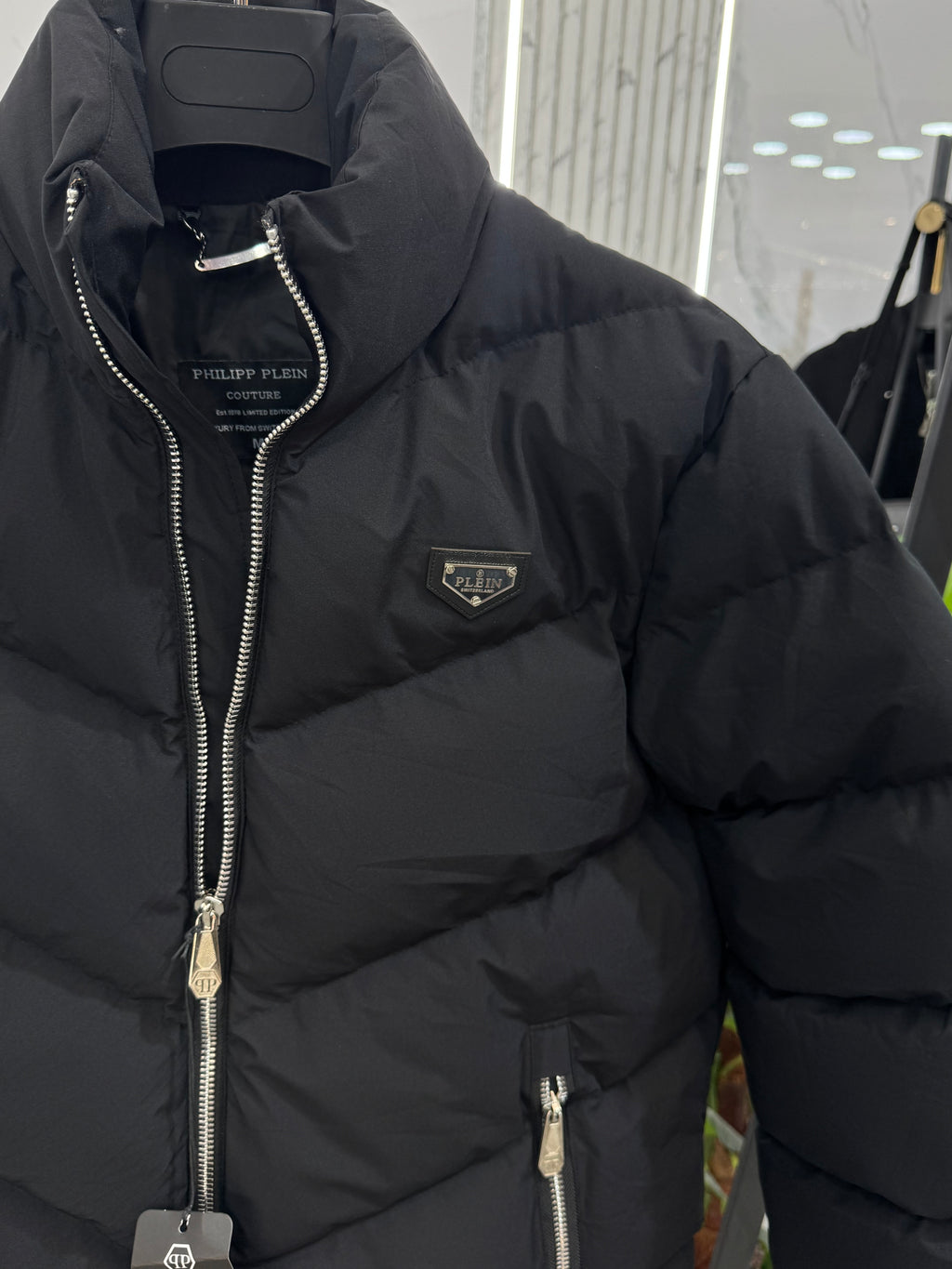 PHILIPP PLEIN Chevron Quilted Puffer Jacket – Black - NEW1983
