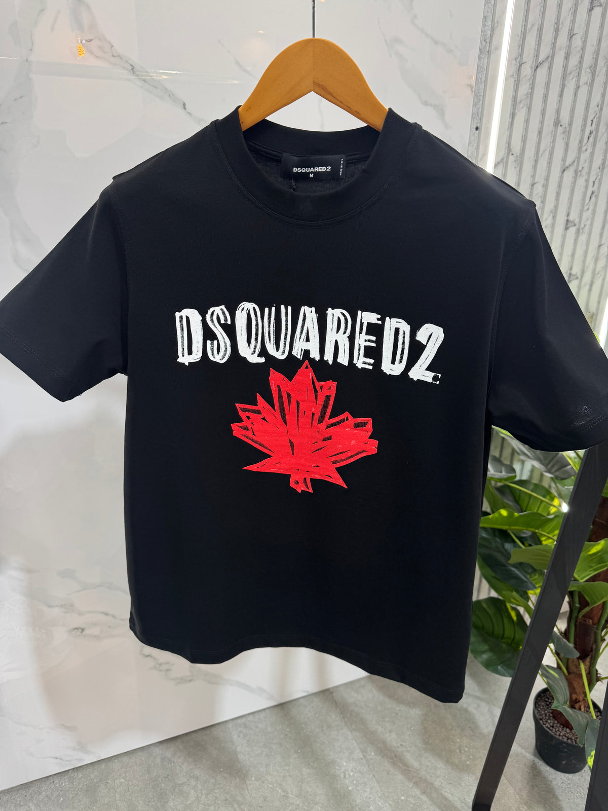 Premium Maple Leaf Graphic Crewneck T-Shirt – Black - NEW1917