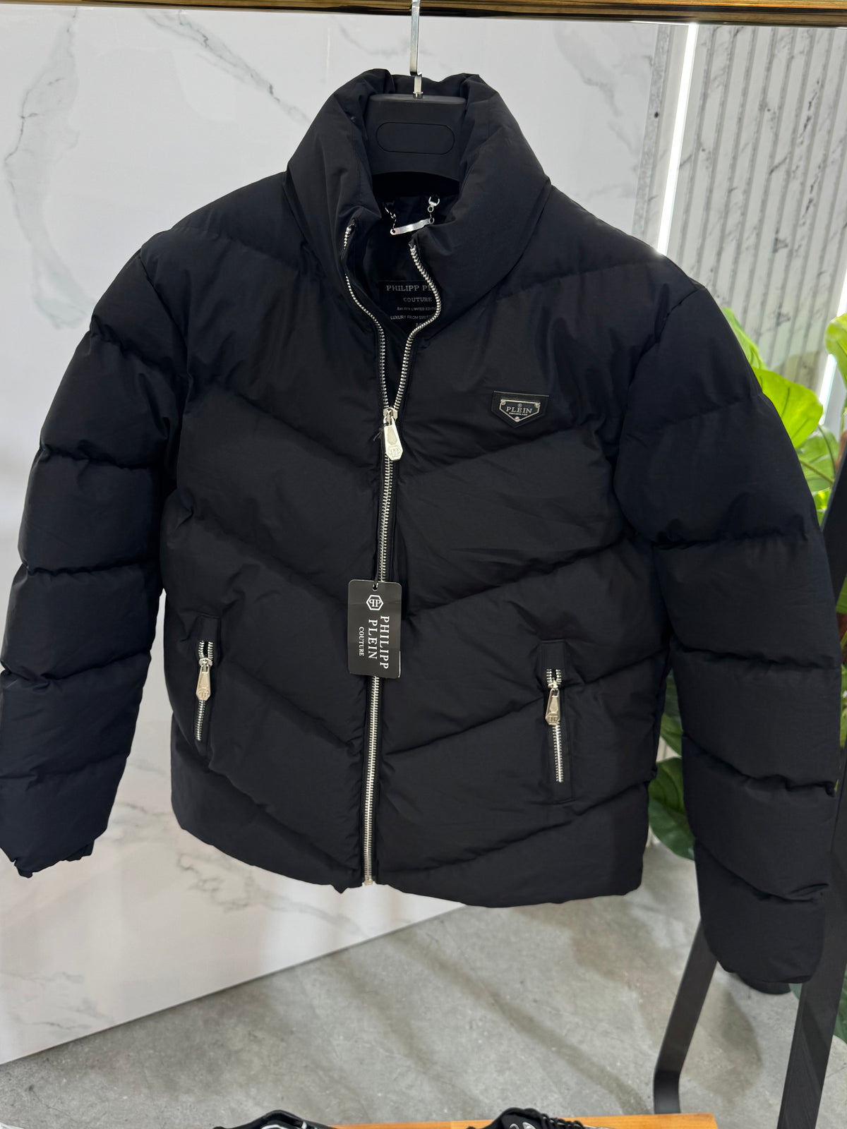 PHILIPP PLEIN Chevron Quilted Puffer Jacket – Black - NEW1983
