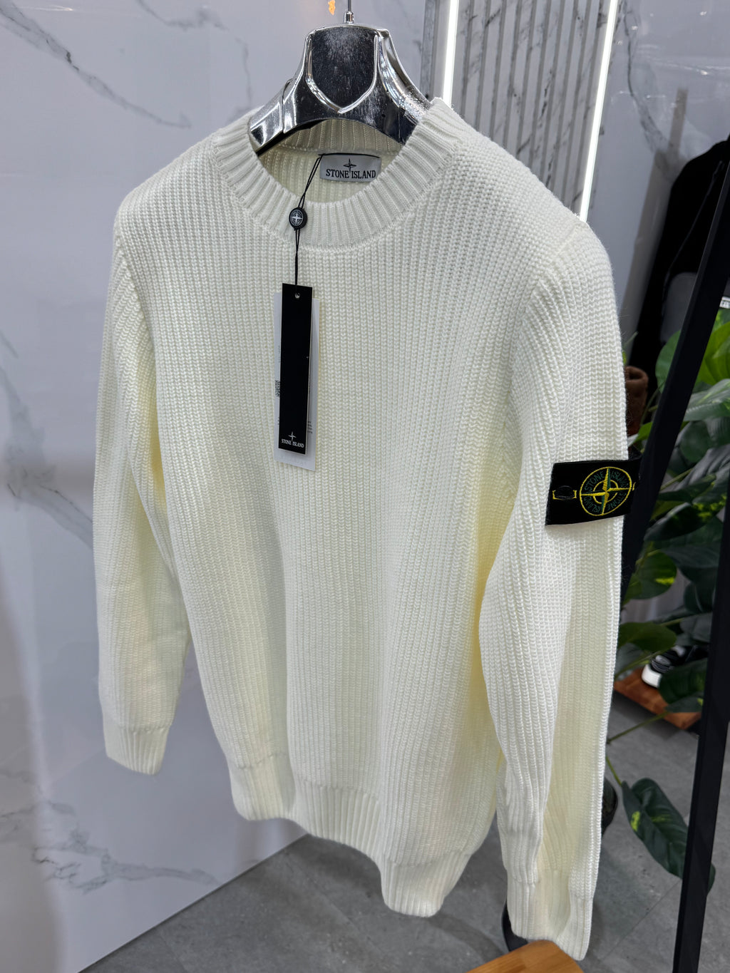 STONE ISLAND Ribbed Knit Compass Badge Sweater – Off-White - NEW1954