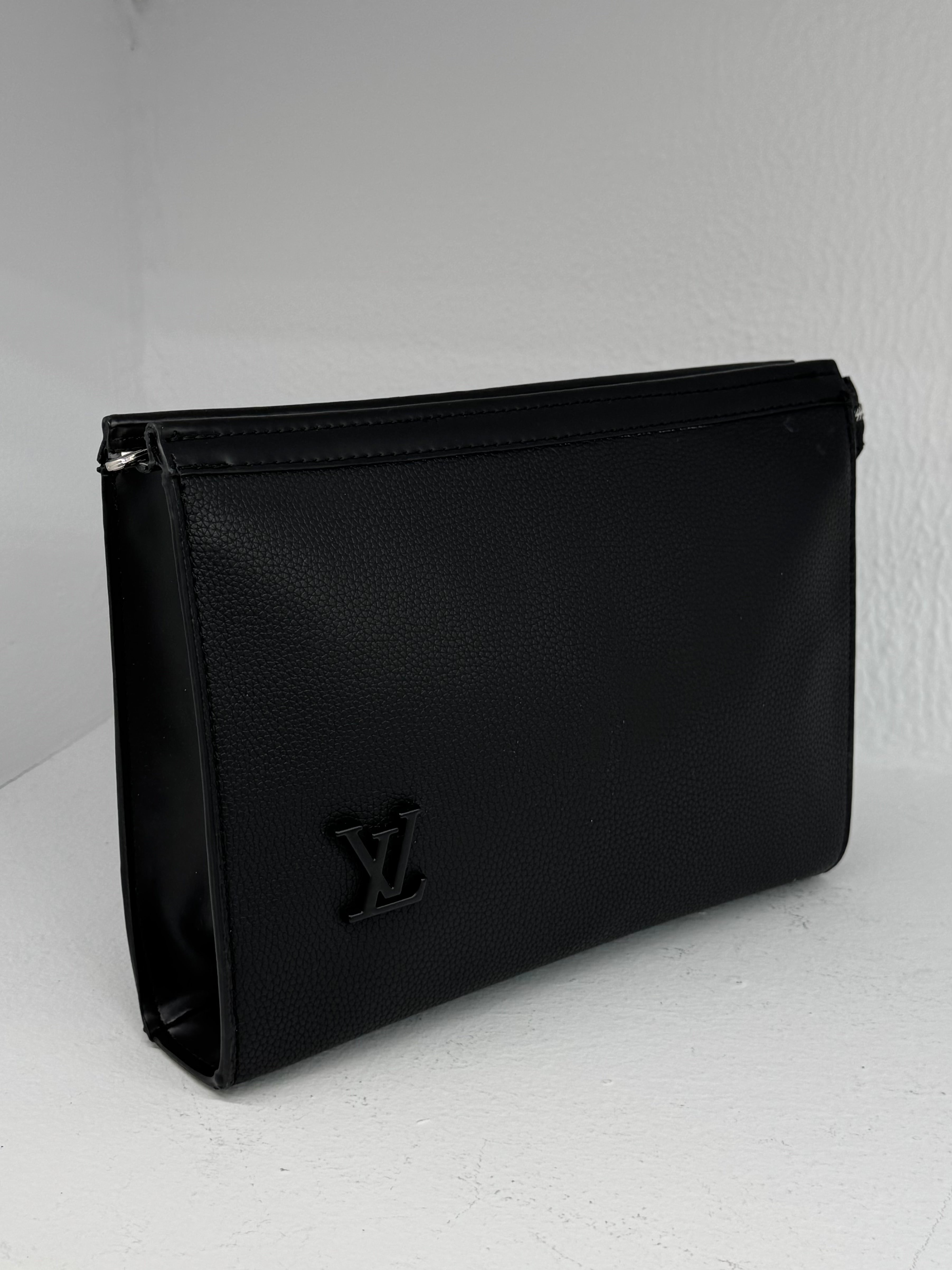 ΤΣΑΝΤΑΚΙ ΧΕΙΡΟΣ LOUIS VUITTON - NEW1175