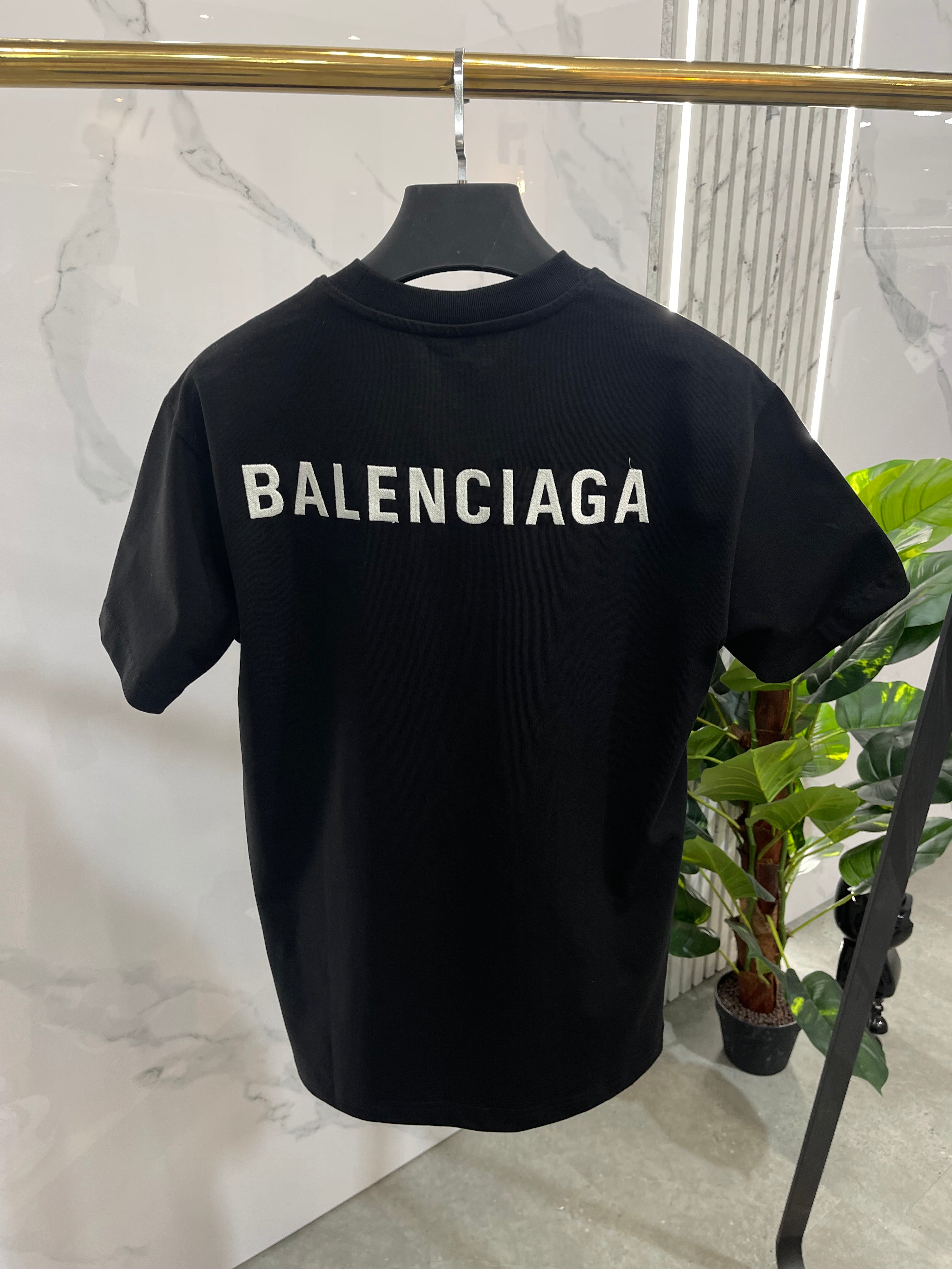 BALENCIAGA Classic Logo T-Shirt – Black - NEW1744