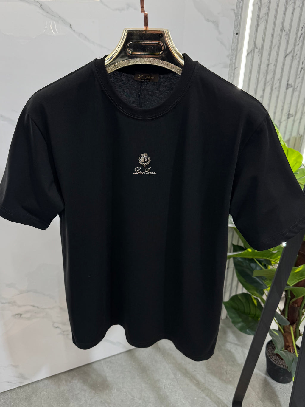 LORO PIANA Centered Crest Embroidered T-Shirt – Black - NEW1913