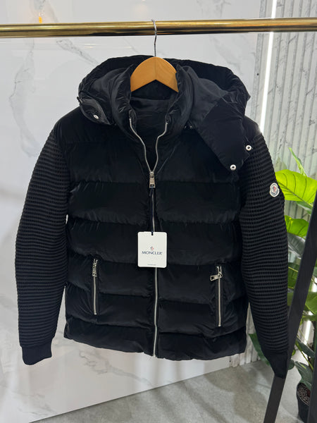 MONCLER Ribbed Sleeve Hybrid Puffer Jacket – Black - NEW1930