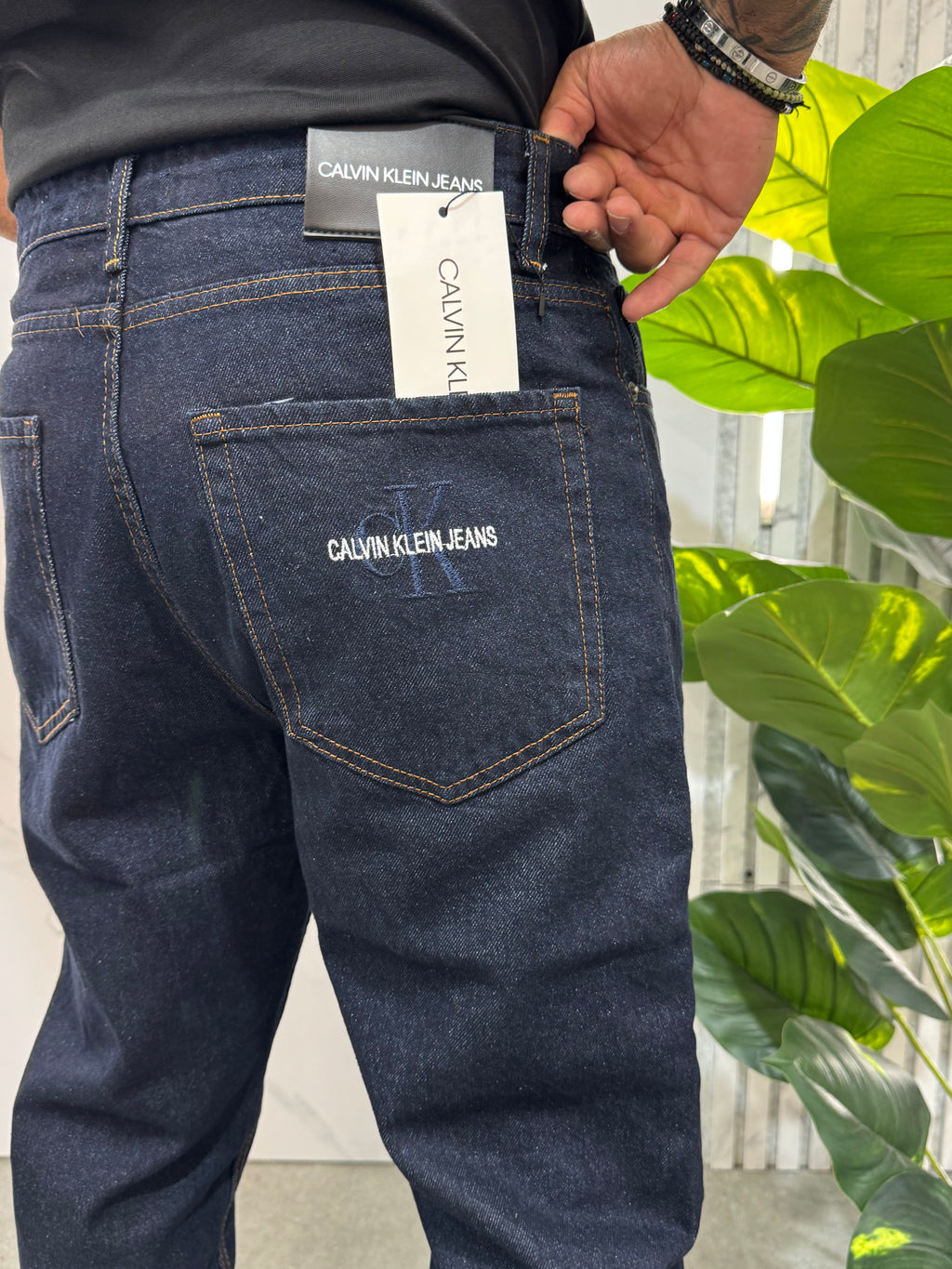 CALVIN KLEIN JEANS Embroidered Pocket Raw Slim Denim Jeans – Raw Dark Indigo - NEW1995