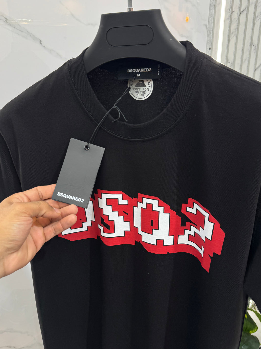 Pixel Graphic Print T-Shirt – Black - NEW1961
