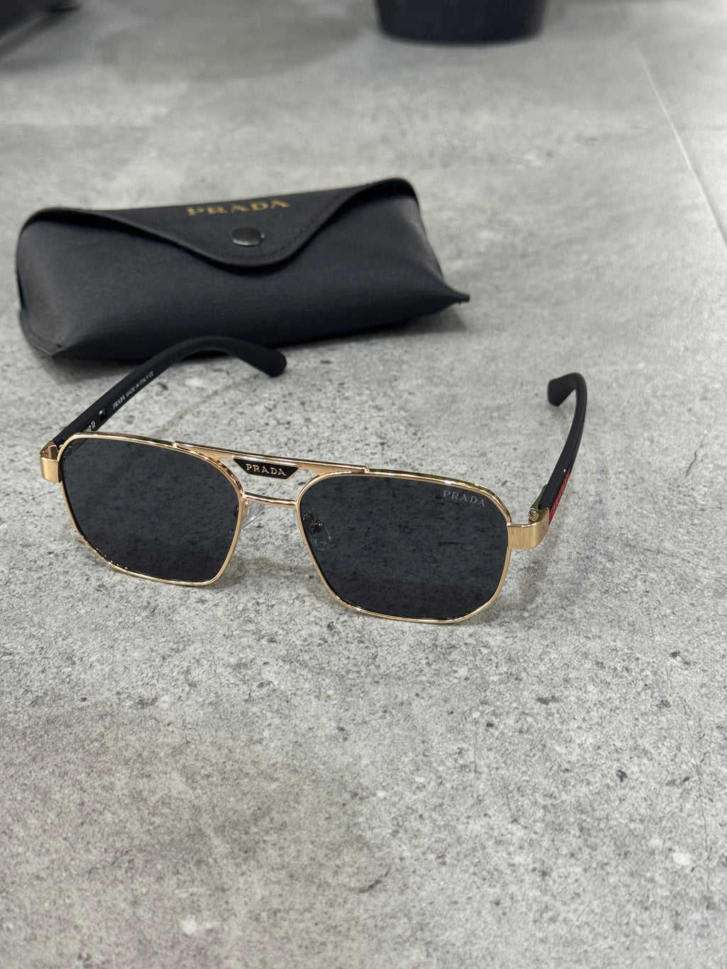 PRADA SUNGLASSE - NEW1329