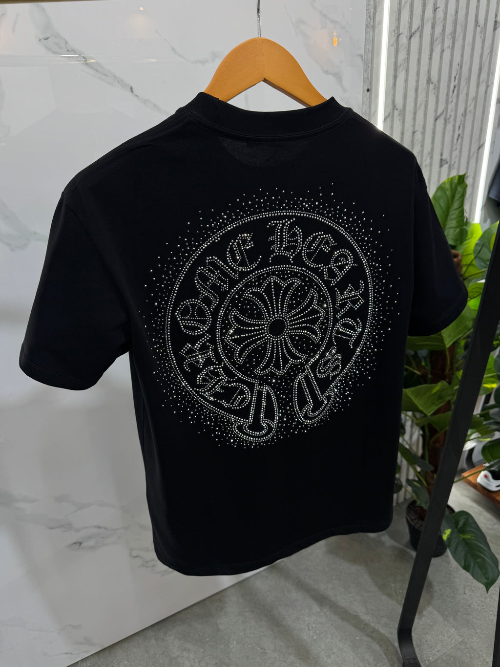 CHROME HEARTS Rhinestone Horseshoe T-Shirt – Black - NEW1730