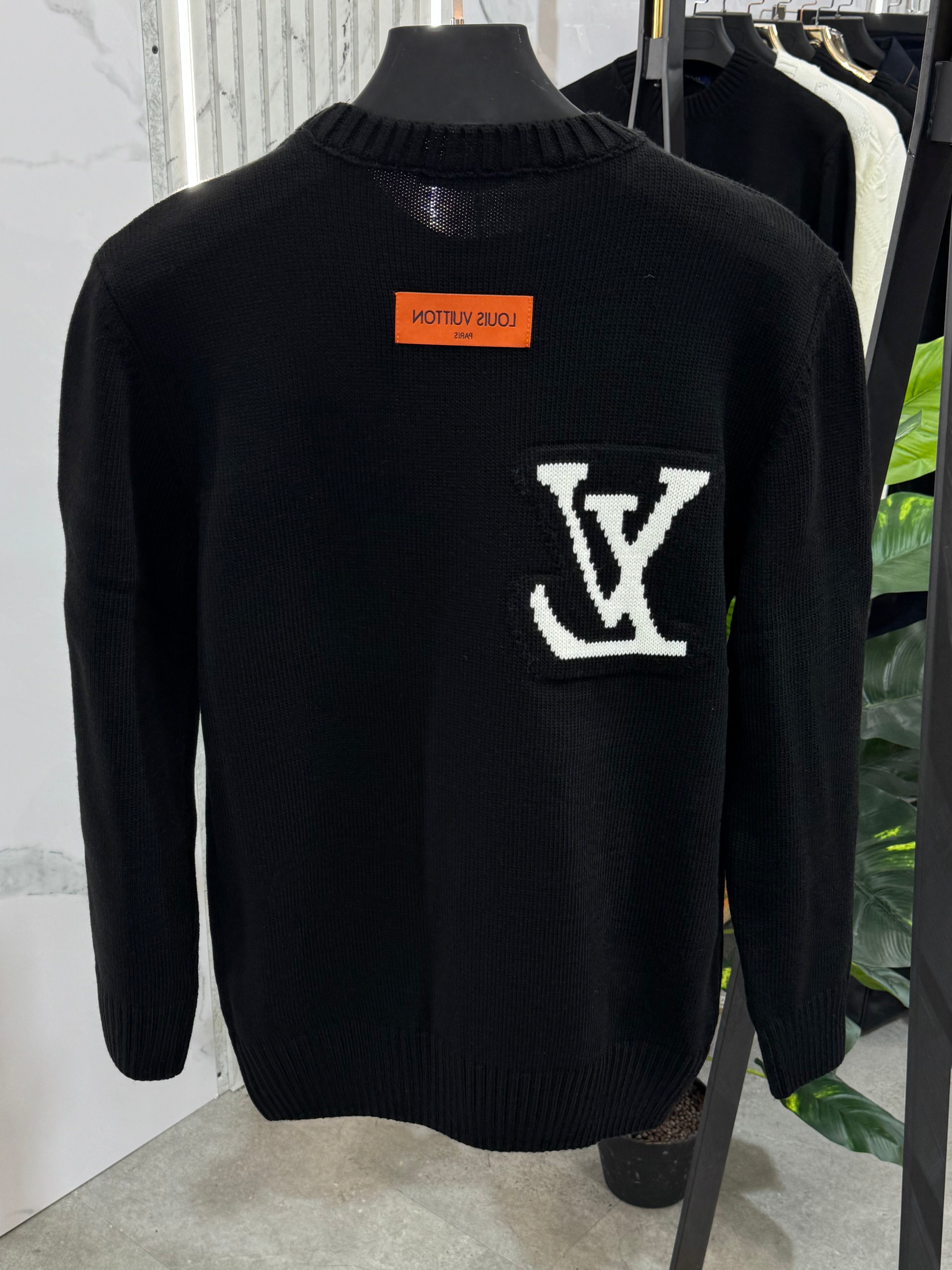 ΠΛΕΚΤΗ LOUIS VUITTON ΜΑΚΡΥΜΑΝΙΚΗ - NEW1462