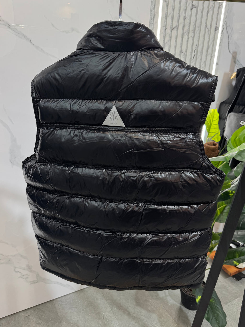 MONCLER Glossy Down Vest – Black -NEW1893