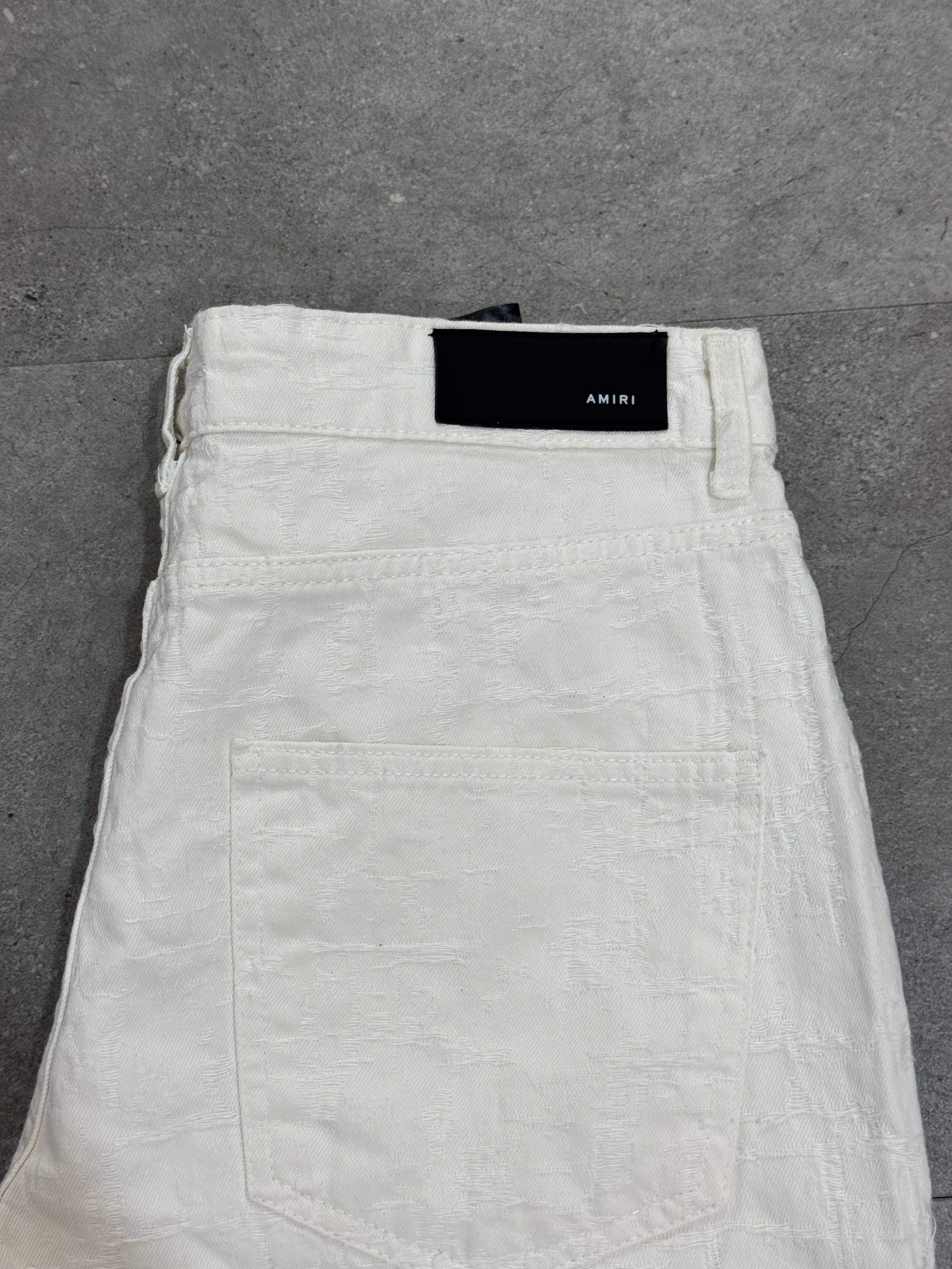 AMIRI Textured Emblem Denim Shorts – Off-White / Cream - NEW1782