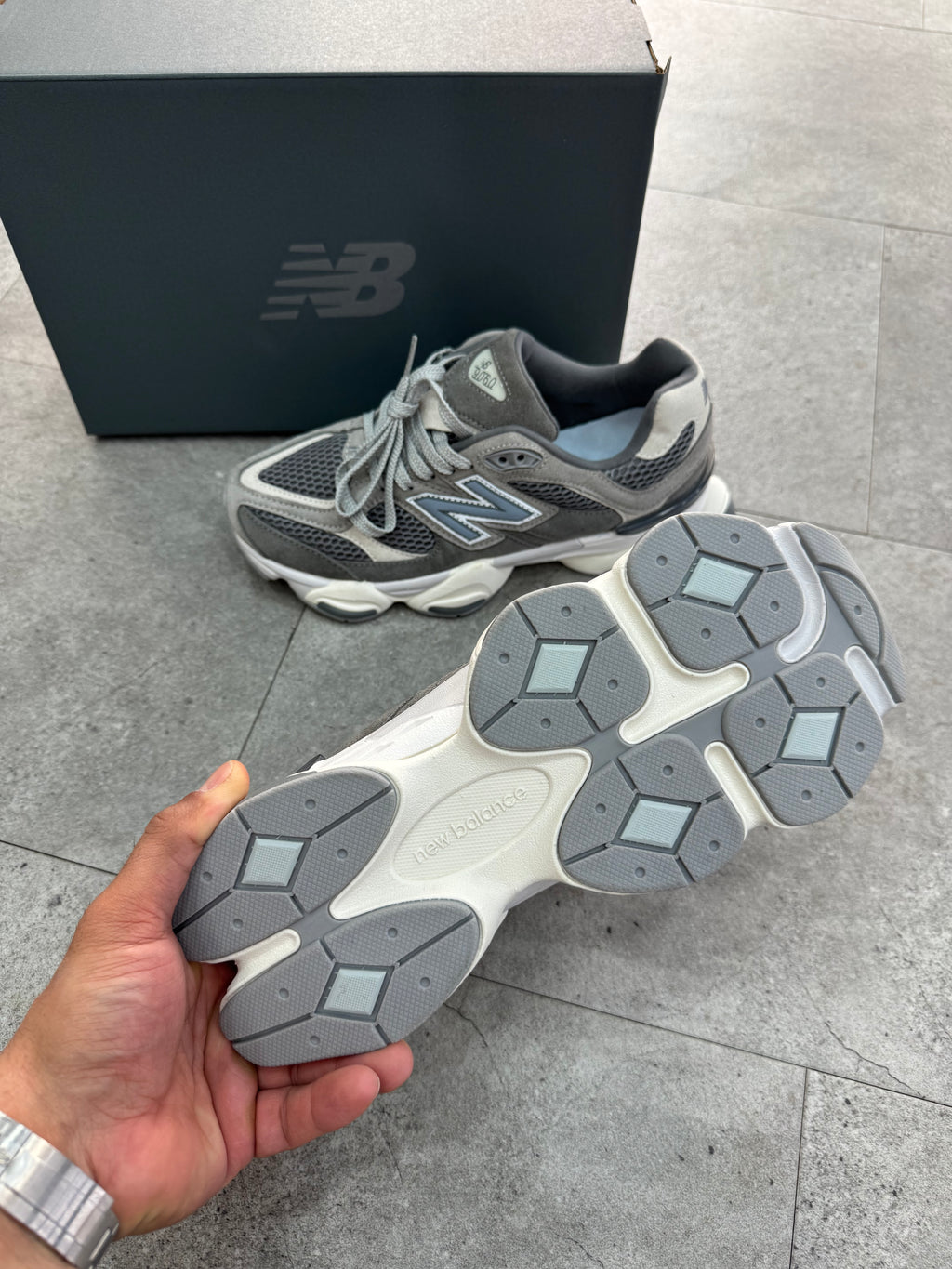 New Balance 9060 "Rain Cloud / Grey" - NEW1624