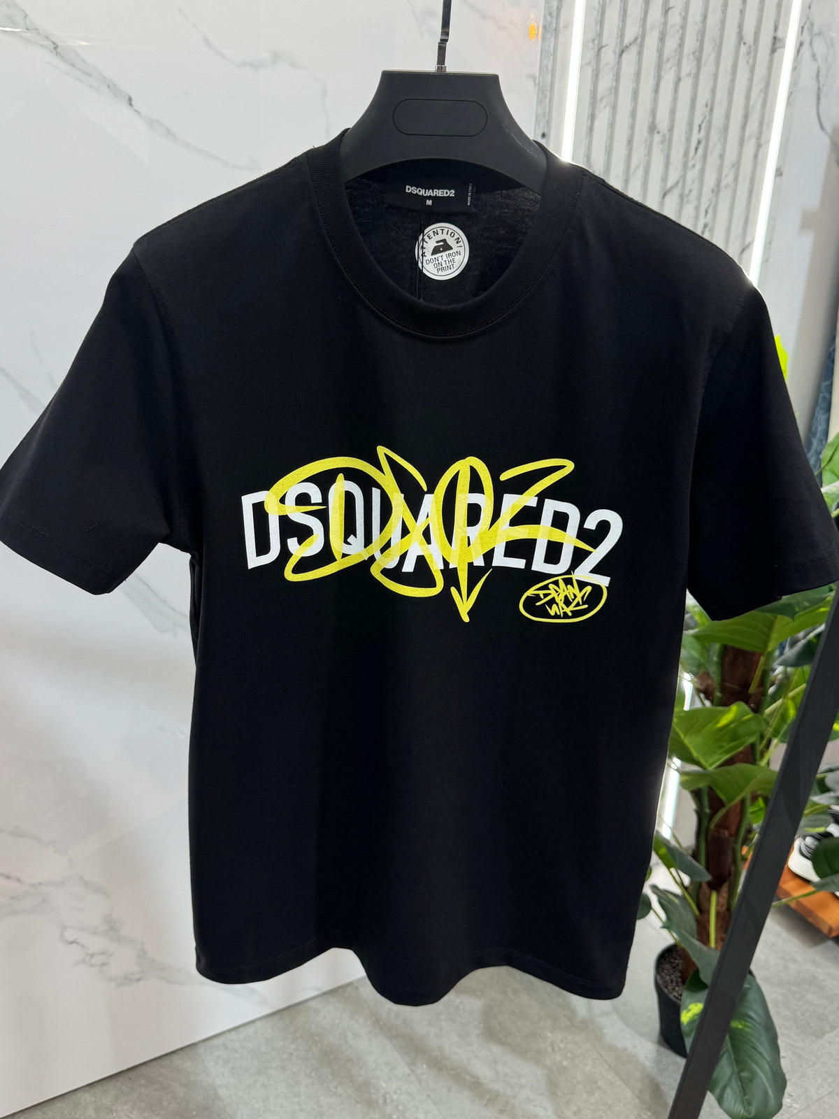 DSQUARED2 Graffiti Logo T-Shirt – Black / Yellow - NEW1876