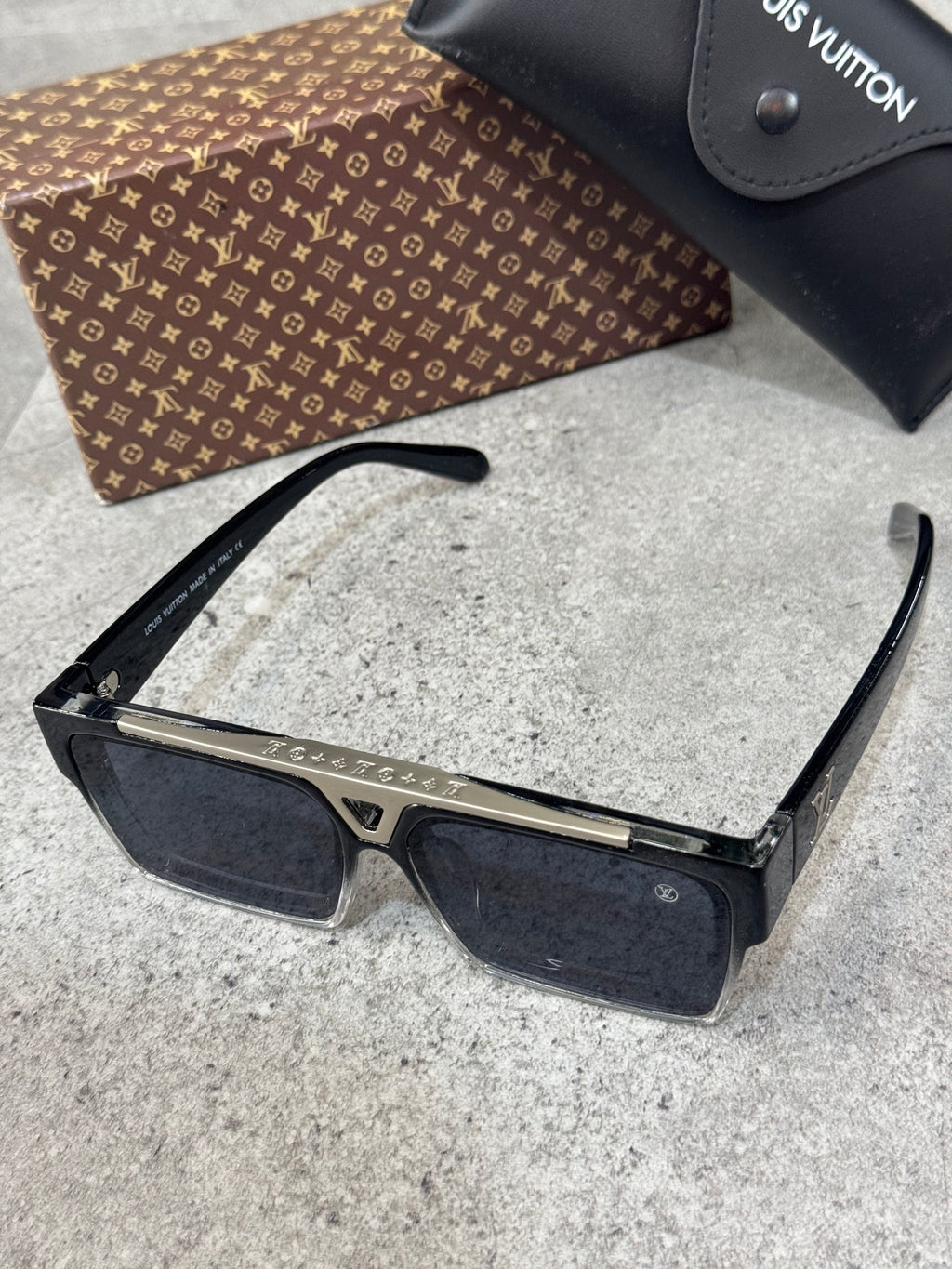 LOUIS VUITTON SUNGLASSE - NEW1709