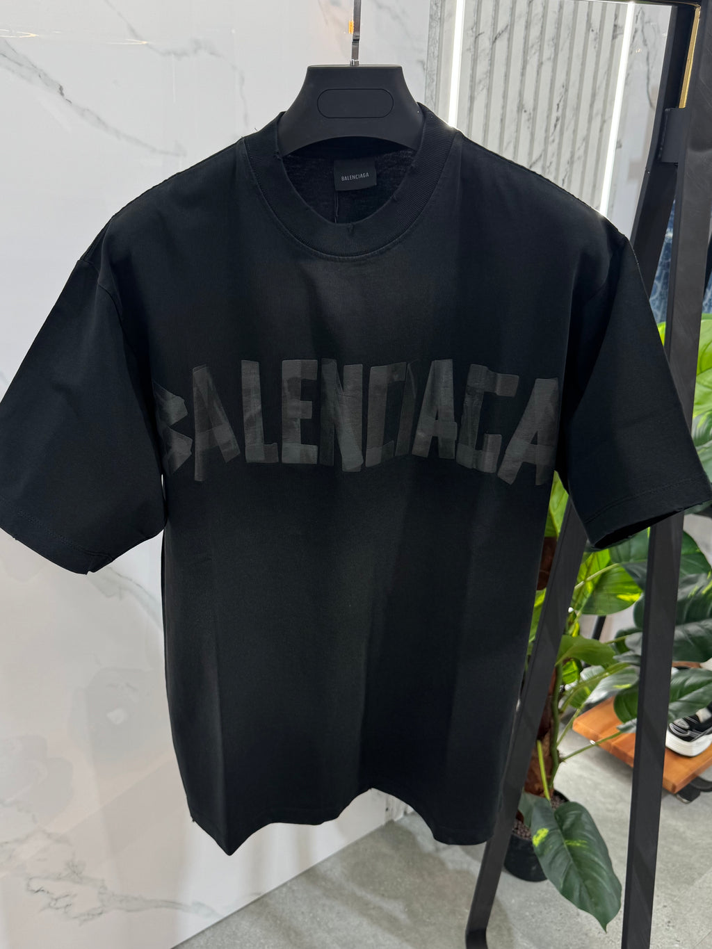 BALENCIAGA Tape Logo Oversized T-Shirt – Black - NEW1752