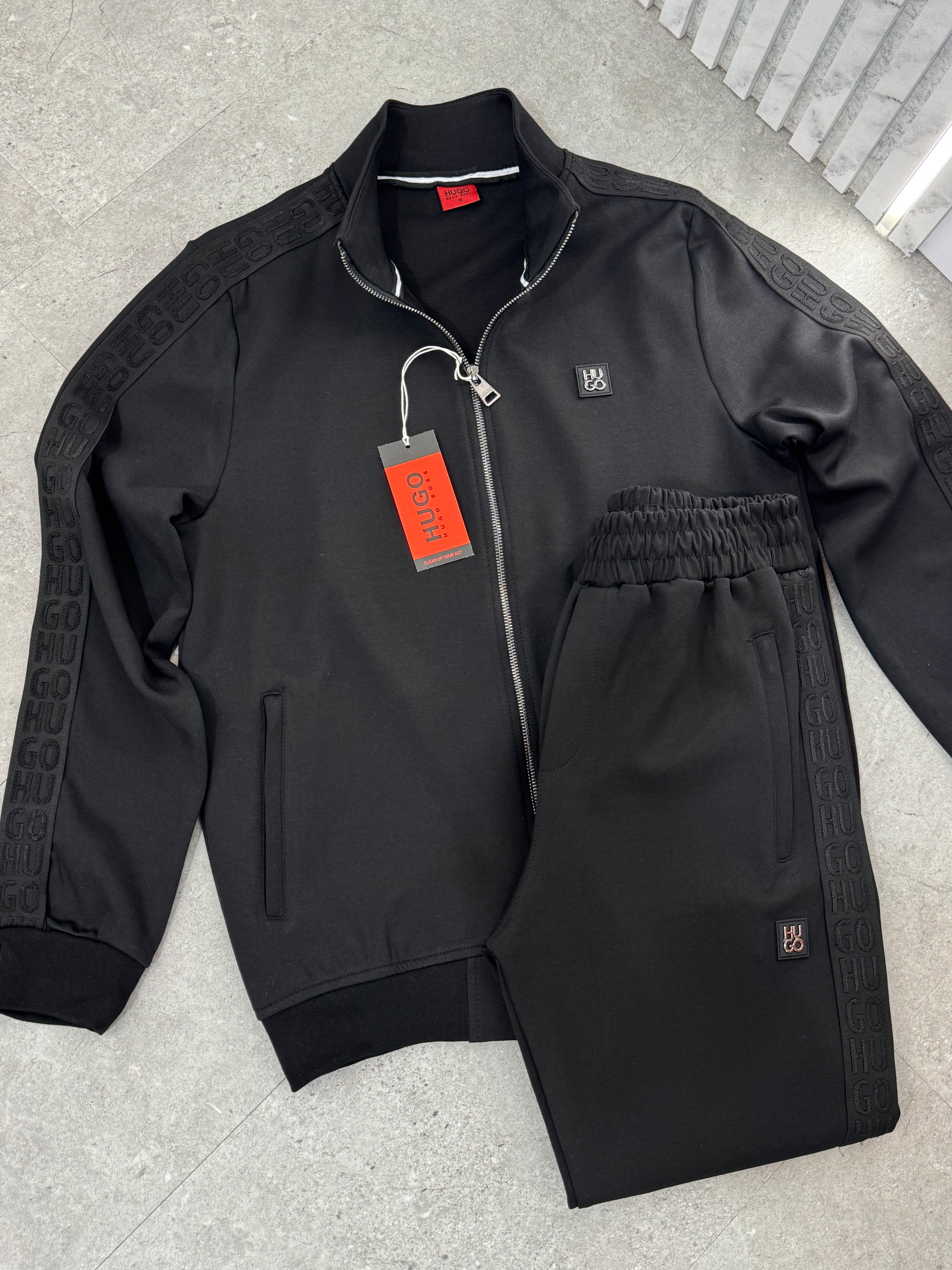 OUTFIT SET HUGO BOSS - NEW1237