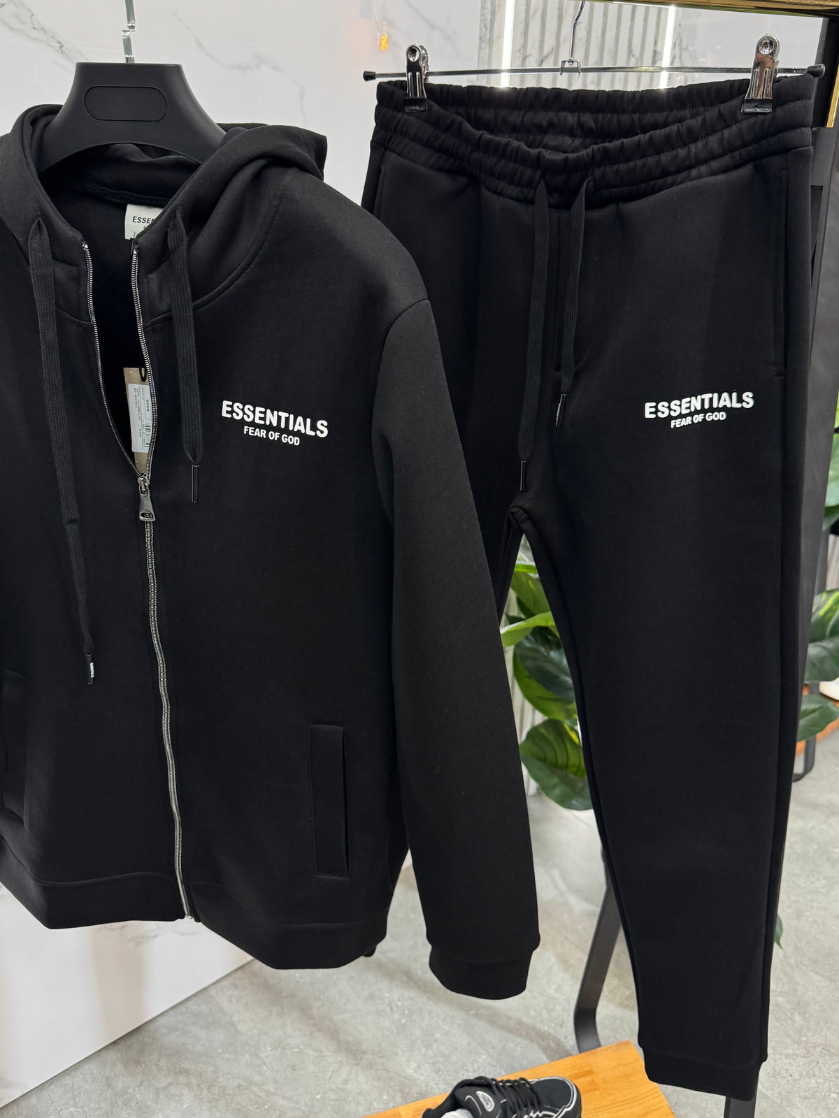 FEAR OF GOD ESSENTIALS Logo Printed Zipped Hoodie Tracksuit Set – Black - NEW1989