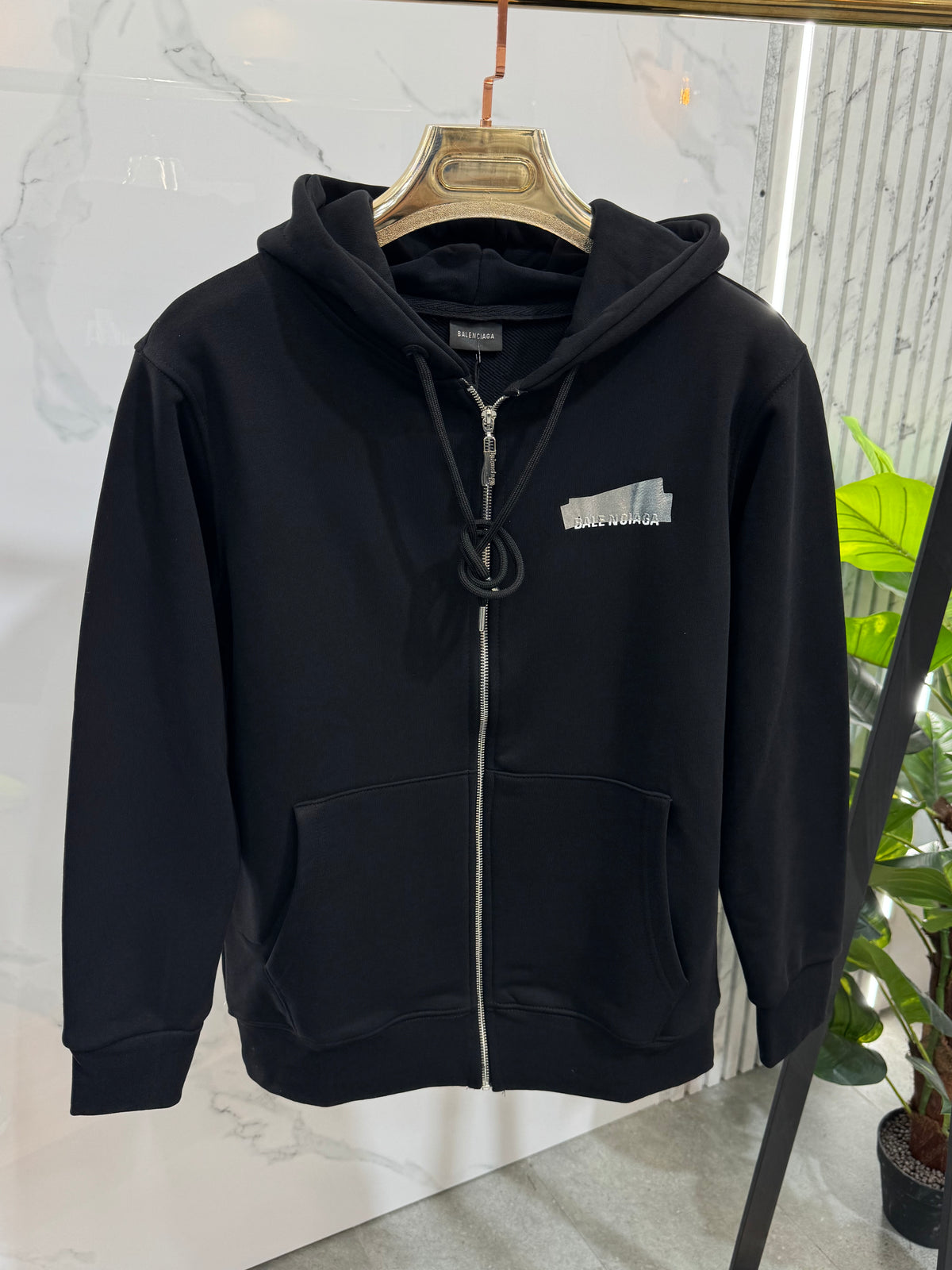 BALENCIAGA Tape Type Logo Zip-Up Hoodie – Black - NEW1938